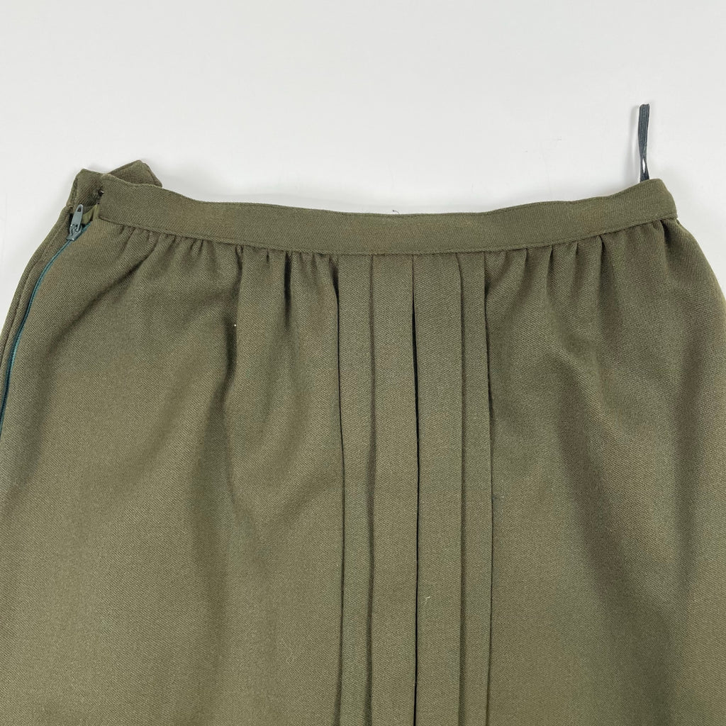valentino miss V / ヴィンテージタックデザインスカート 参考定価：80,000程度 SIZE:44