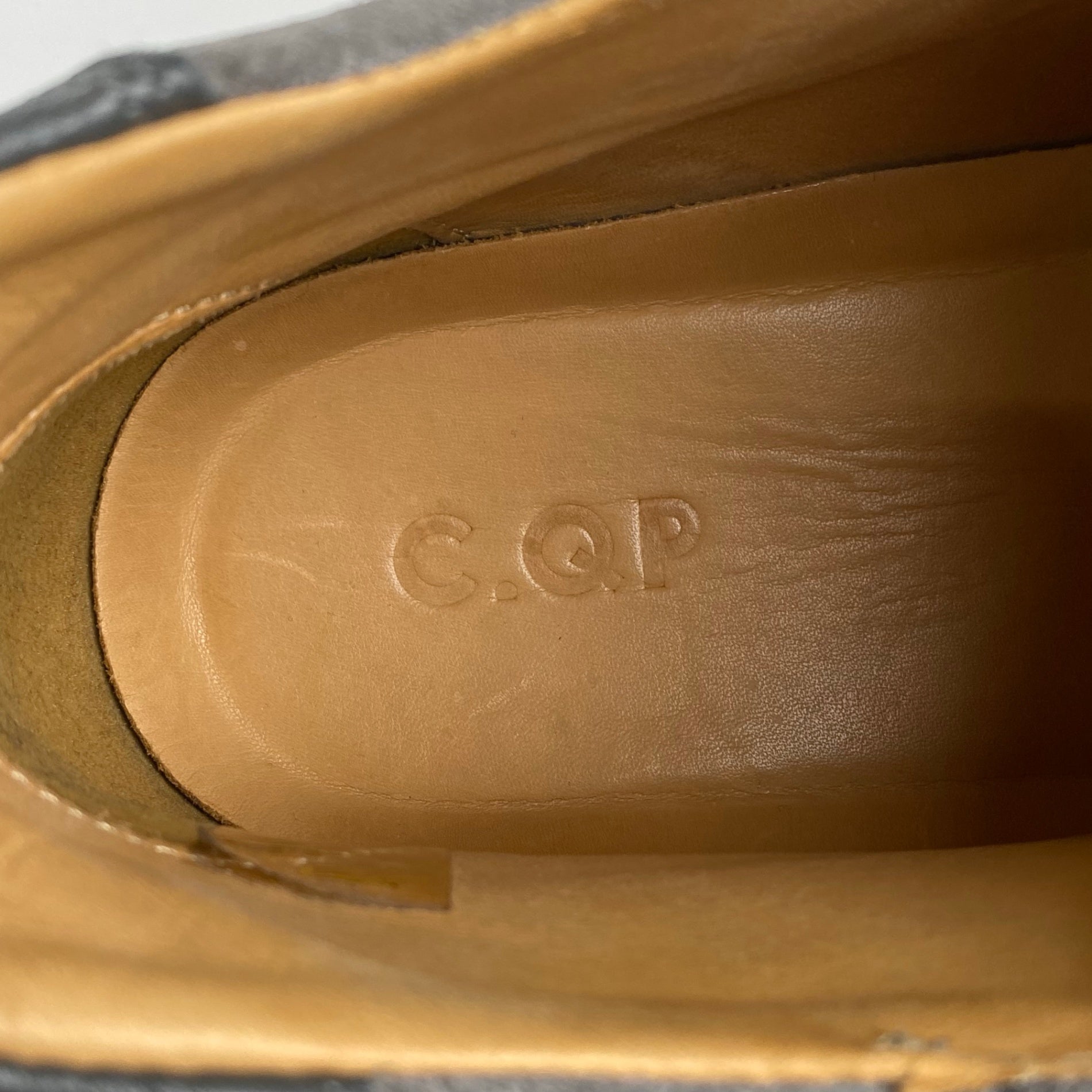 【美品】 C.QP シーキューピー / カーフスウェードミッドスニーカー レザー グレー HAND MADE 参考定価：5-60,000程度 SIZE;40(26.5-27cm)