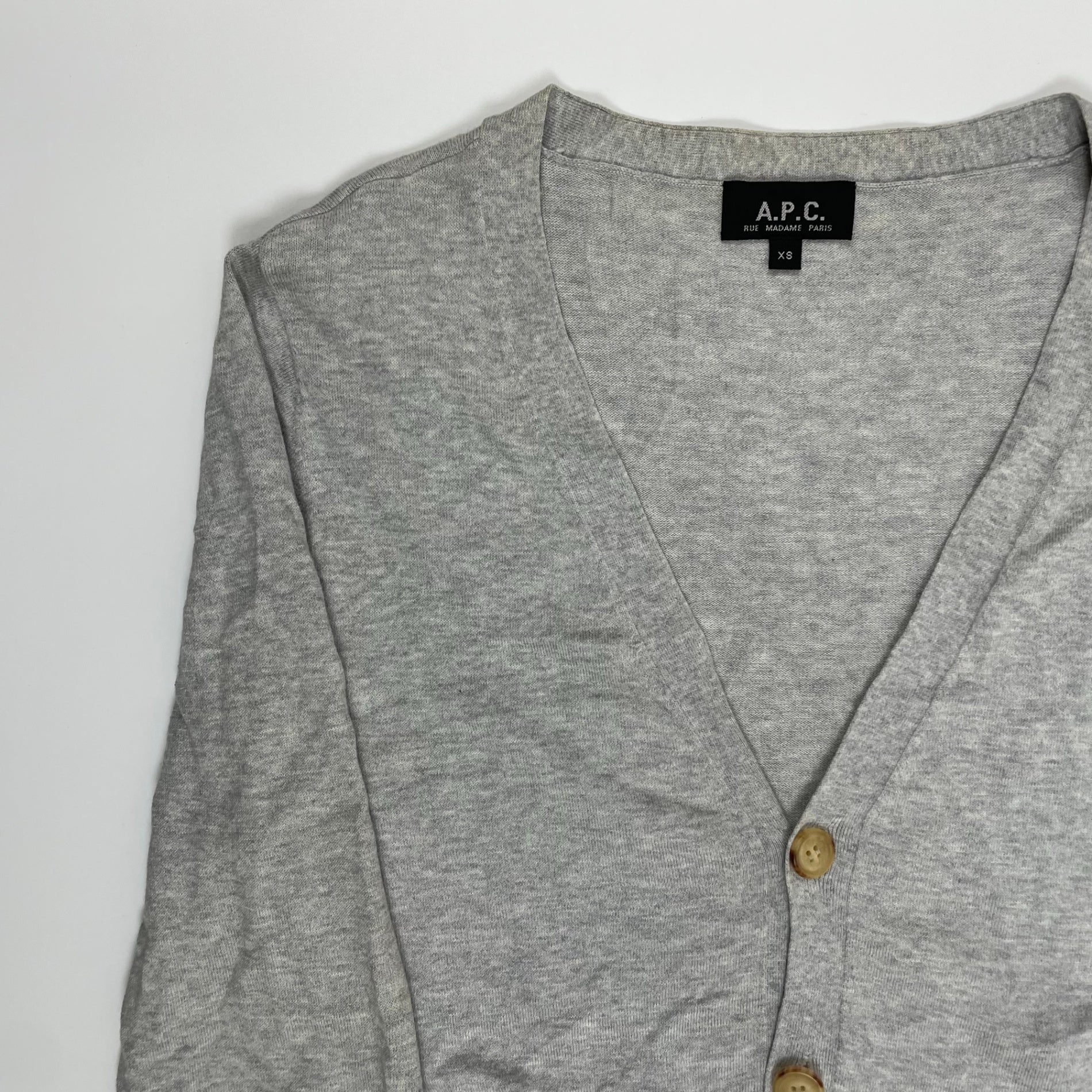 A.P.C. アーペーセー / カシミヤMIXカーディガン 水牛ボタン 参考定価：28,000程度 SIZE:XS