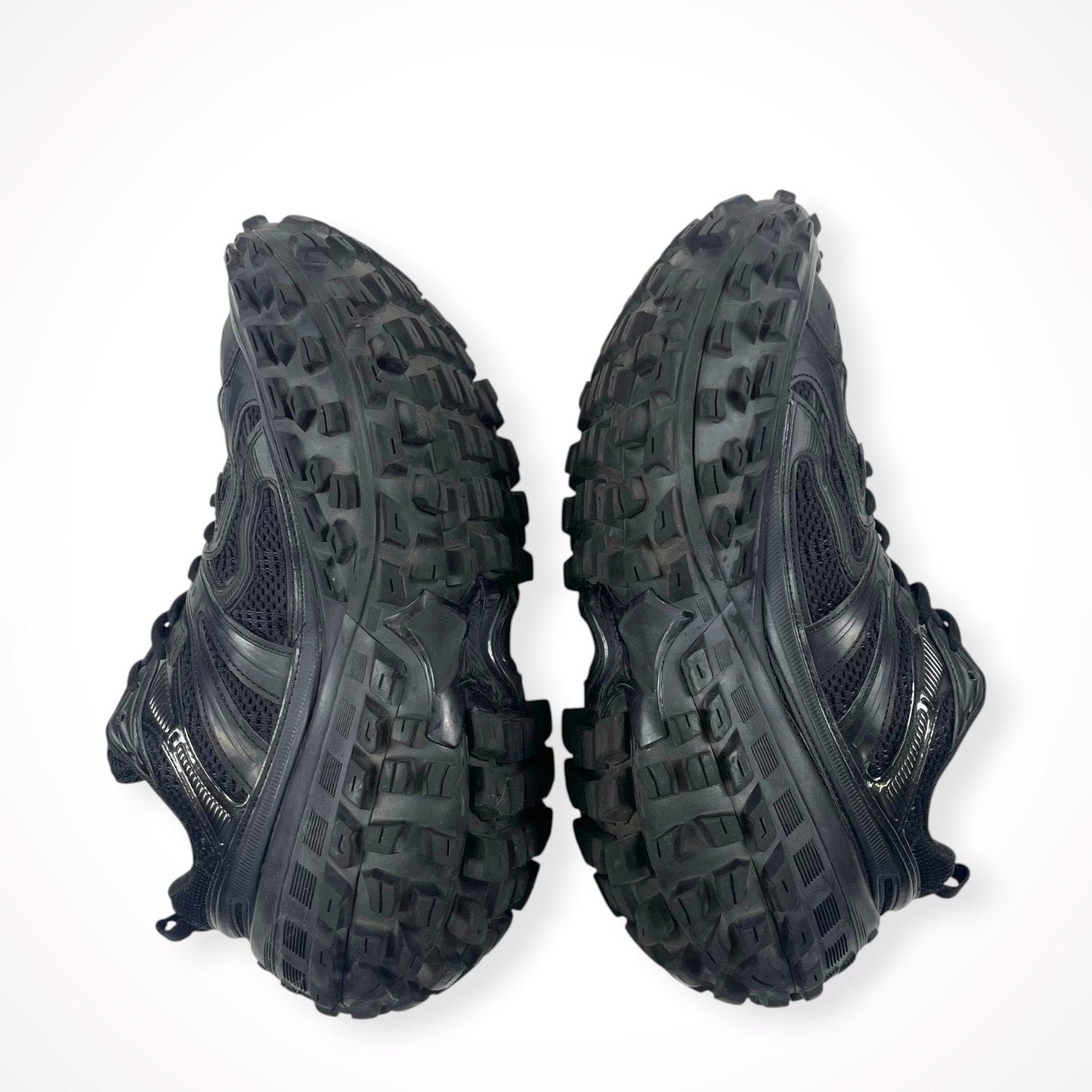 BALENCIAGA バレンシアガ / DEFENDER Bouncer 箱・袋・替え紐付 参考定価：158,000+tax SIZE:41