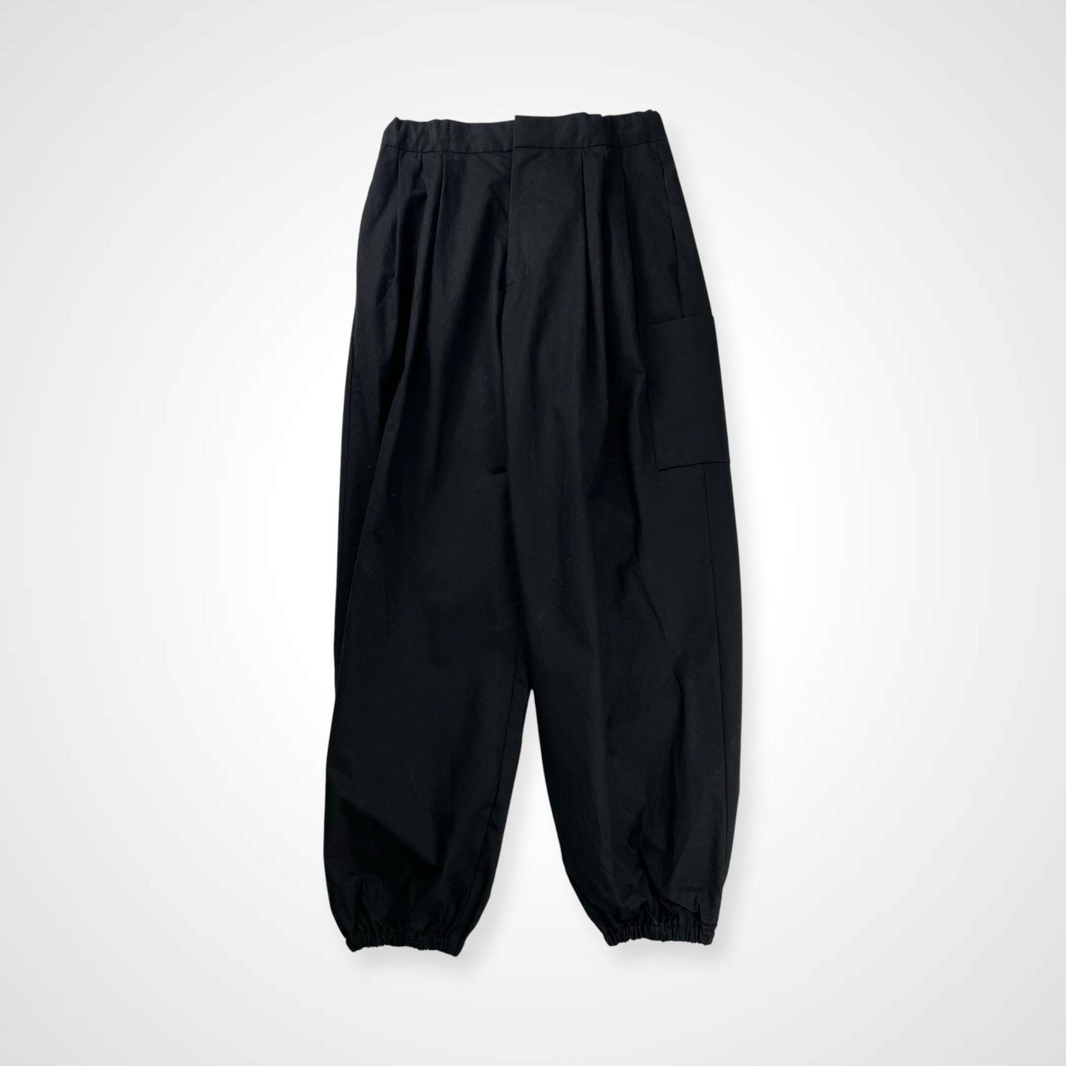 qualia クオリア / balloon pants バルーンパンツ ブラック 参考定価：26,000+tax SIZE:A