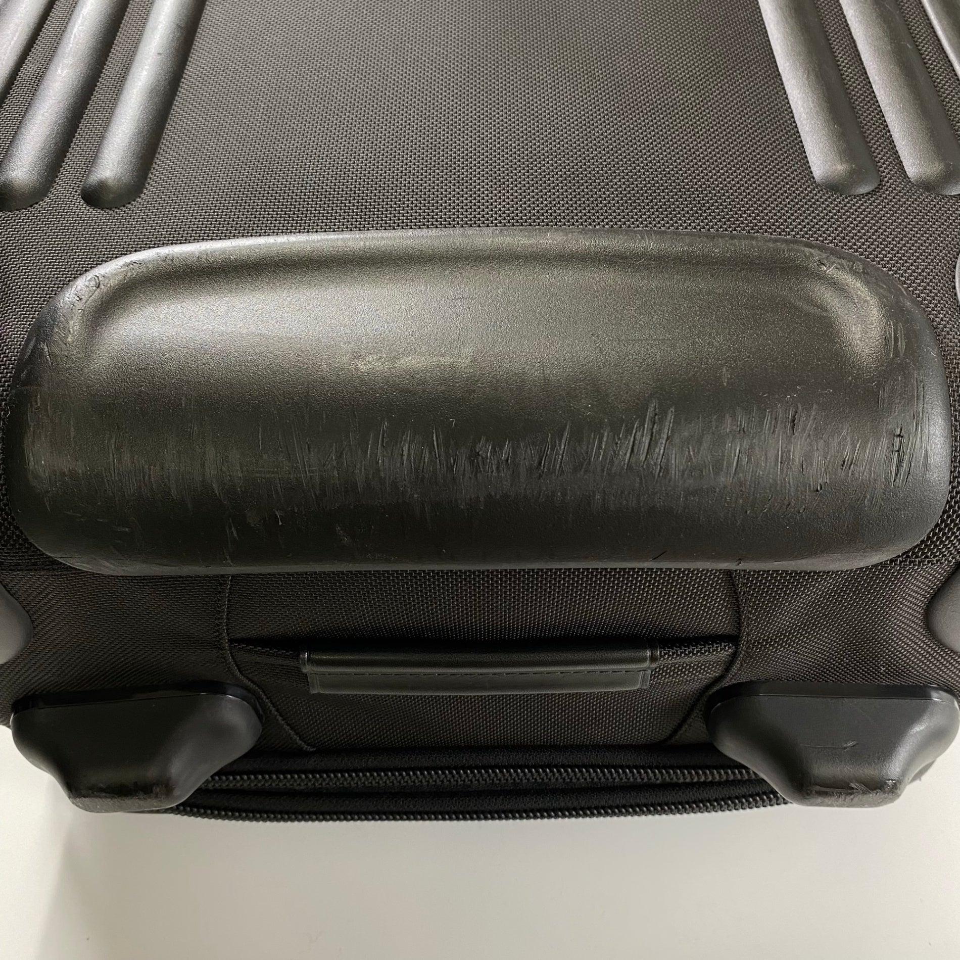 TUMI トゥミ / 26L収納 18インチ インターナショナル コンパクト キャリーオン ブラック 22018DH 参考定価：85,000+tax