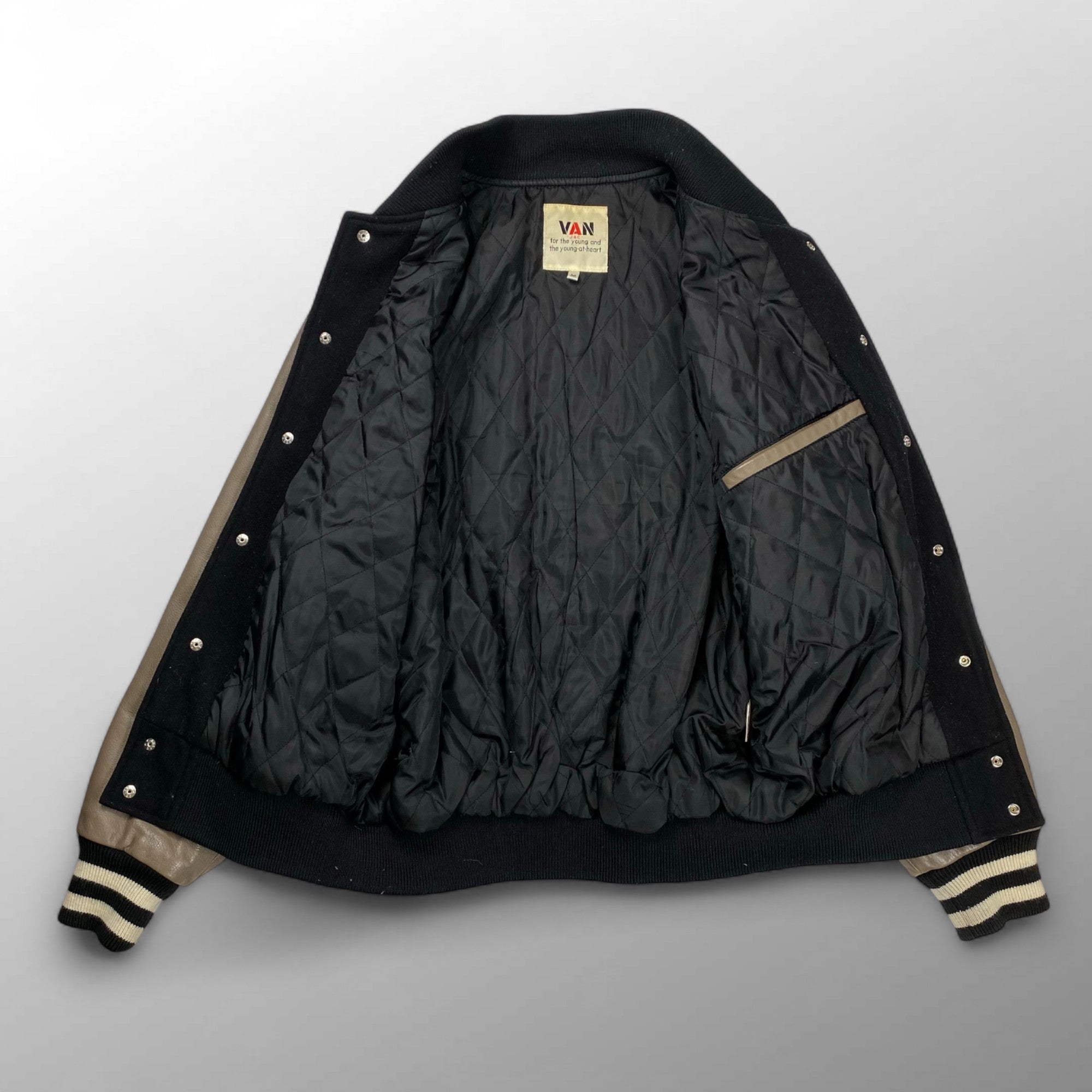VAN JACKET ヴァン ヂャケット / ヴィンテージスタジャン 背面ロゴ デコレーション SIZE：M