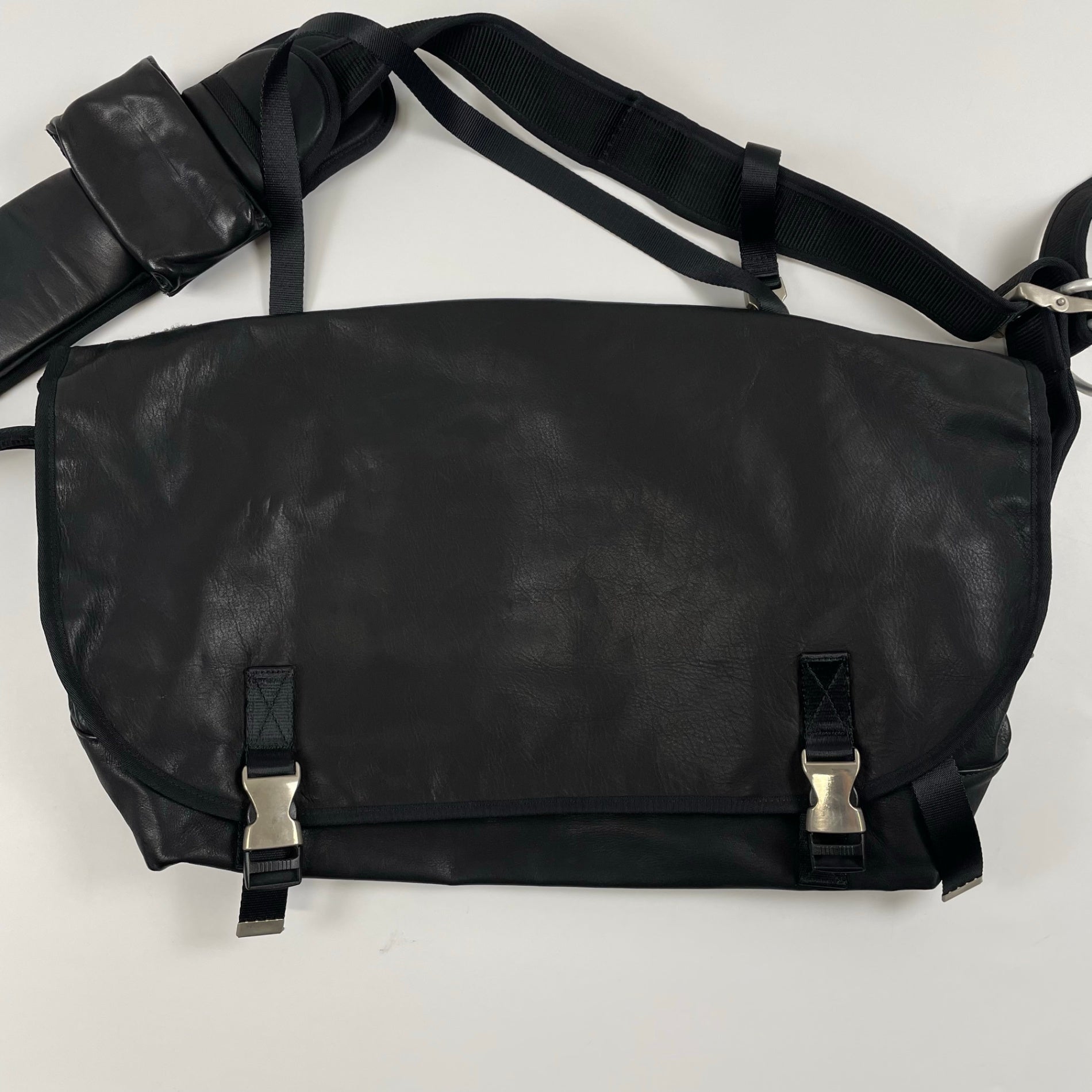 LORINZA ロリンザ / レザーメッセンジャーバッグ 参考定価：50,000程度