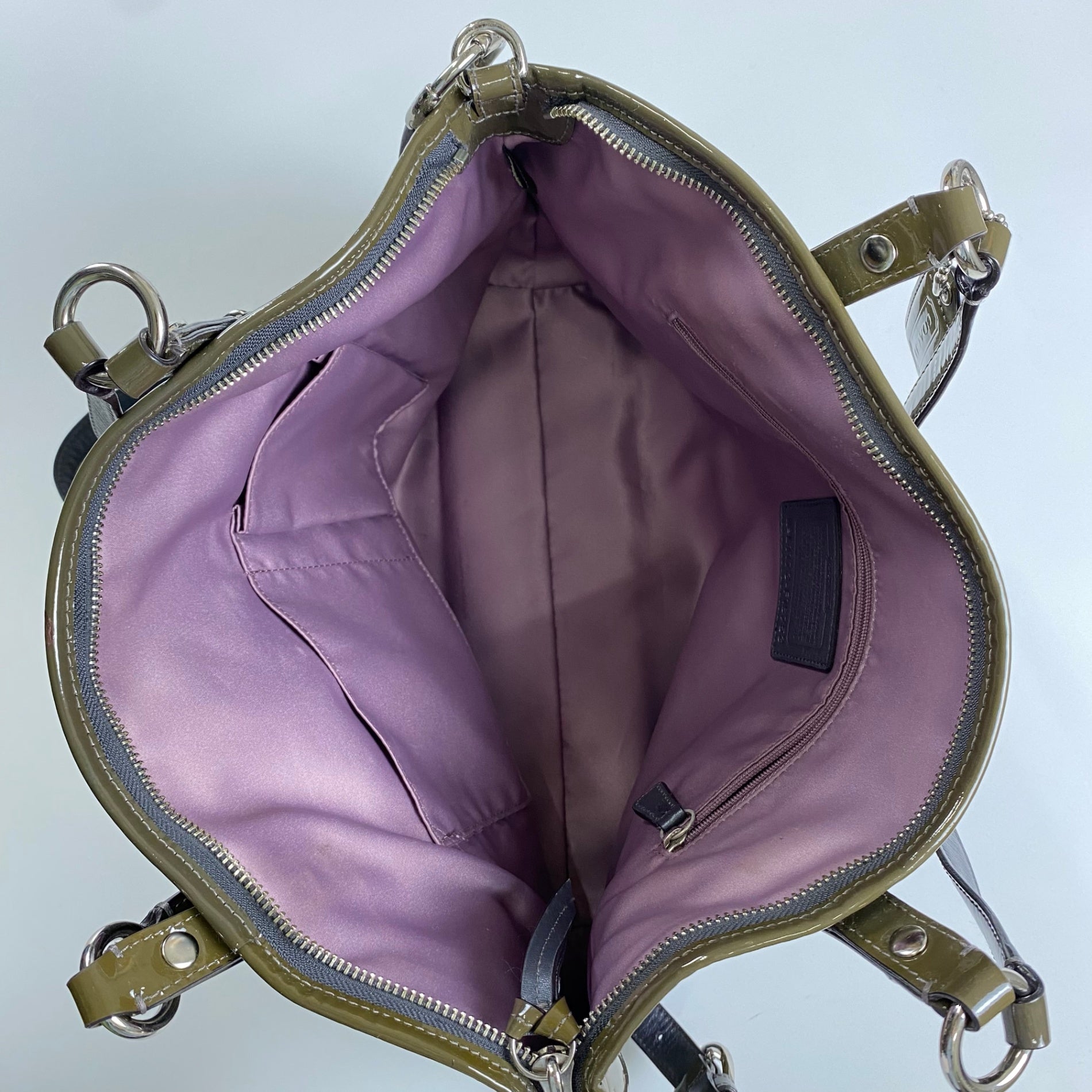 COACH コーチ / パテントレザー 2WAY トートバッグ ショルダーバッグ シグネチャーロゴ F18753 カーキ