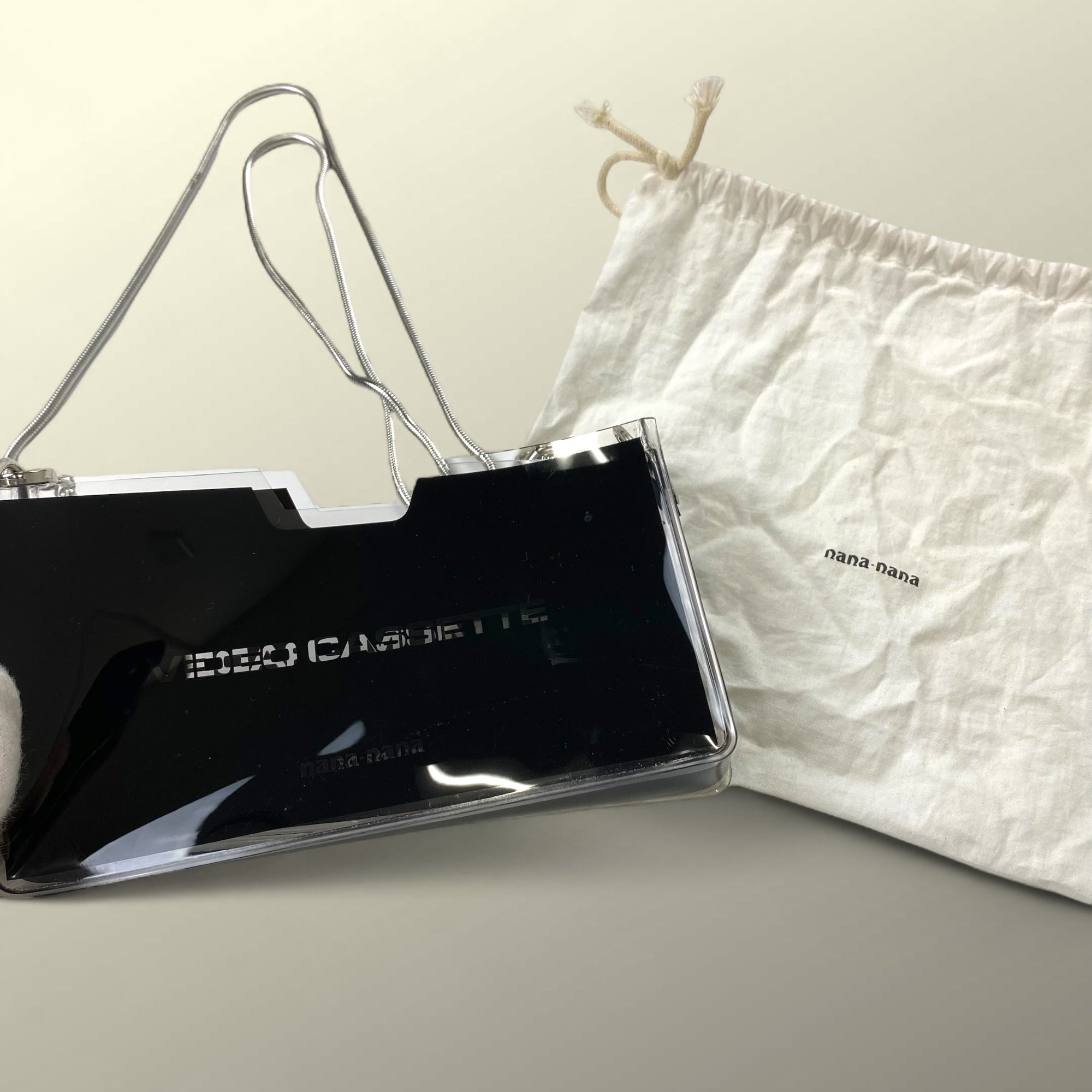 nana-nana ナナ ナナ / PVC VIDEO CASSETTE BAG チェーンショルダー バッグ 参考定価：9,000+tax