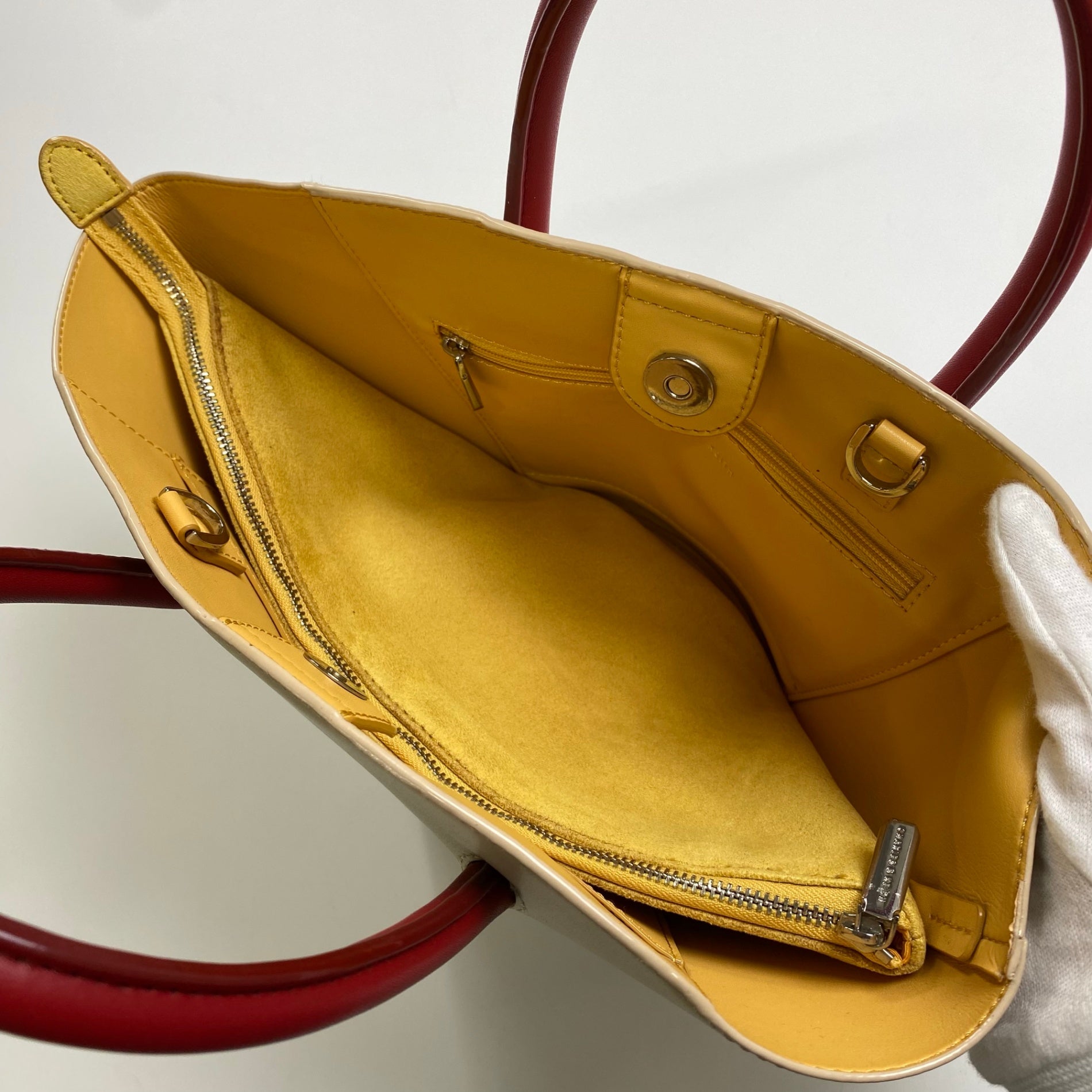 CHARLES＆KEITH チャールズアンドキース / 舟型ハンドバッグ ポーチ収納付 オフホワイト