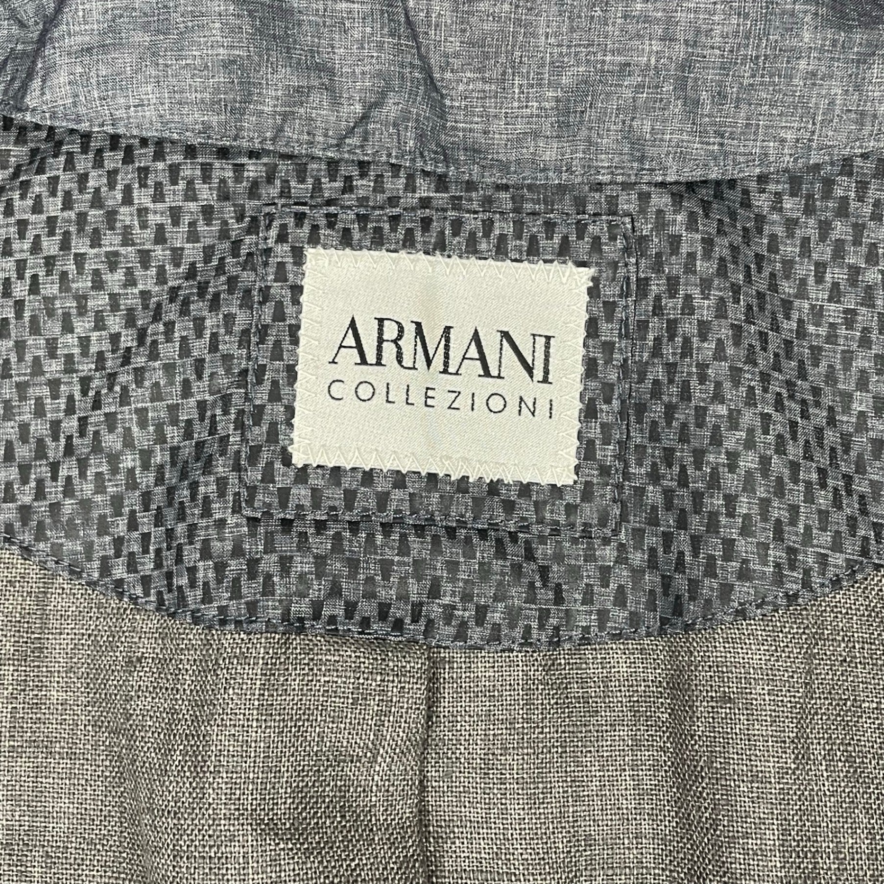 ARMANI collezioni / レイヤードデザインアンコンジャケット 参考定価：160,000程度 SIZE:46