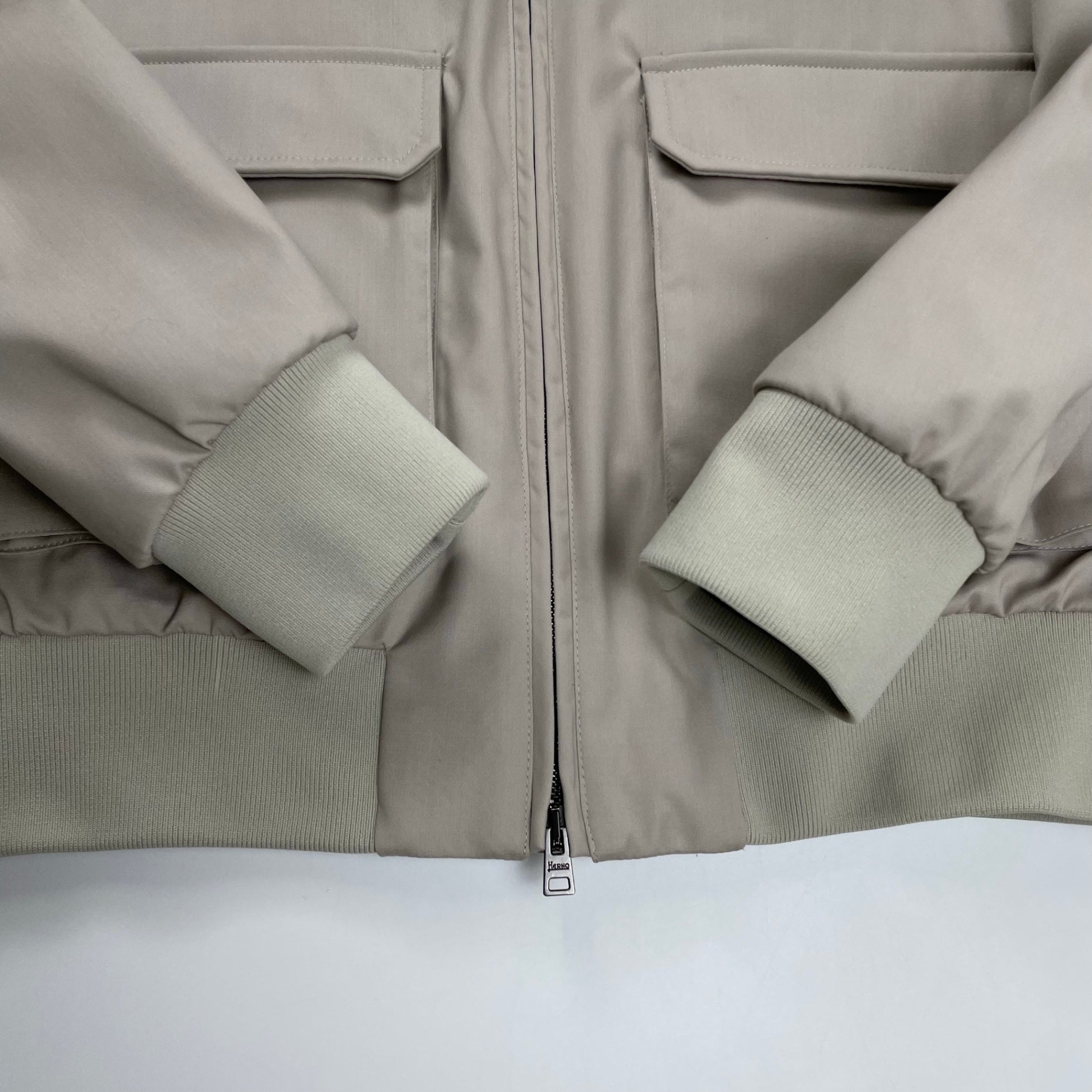 HERNO × Loro Piana ヘルノ ロロピアーナ / STORM SYSTEM スタンドカラーブルゾン ヴァルスタージャケット 参考定価：179,000+tax SIZE：46