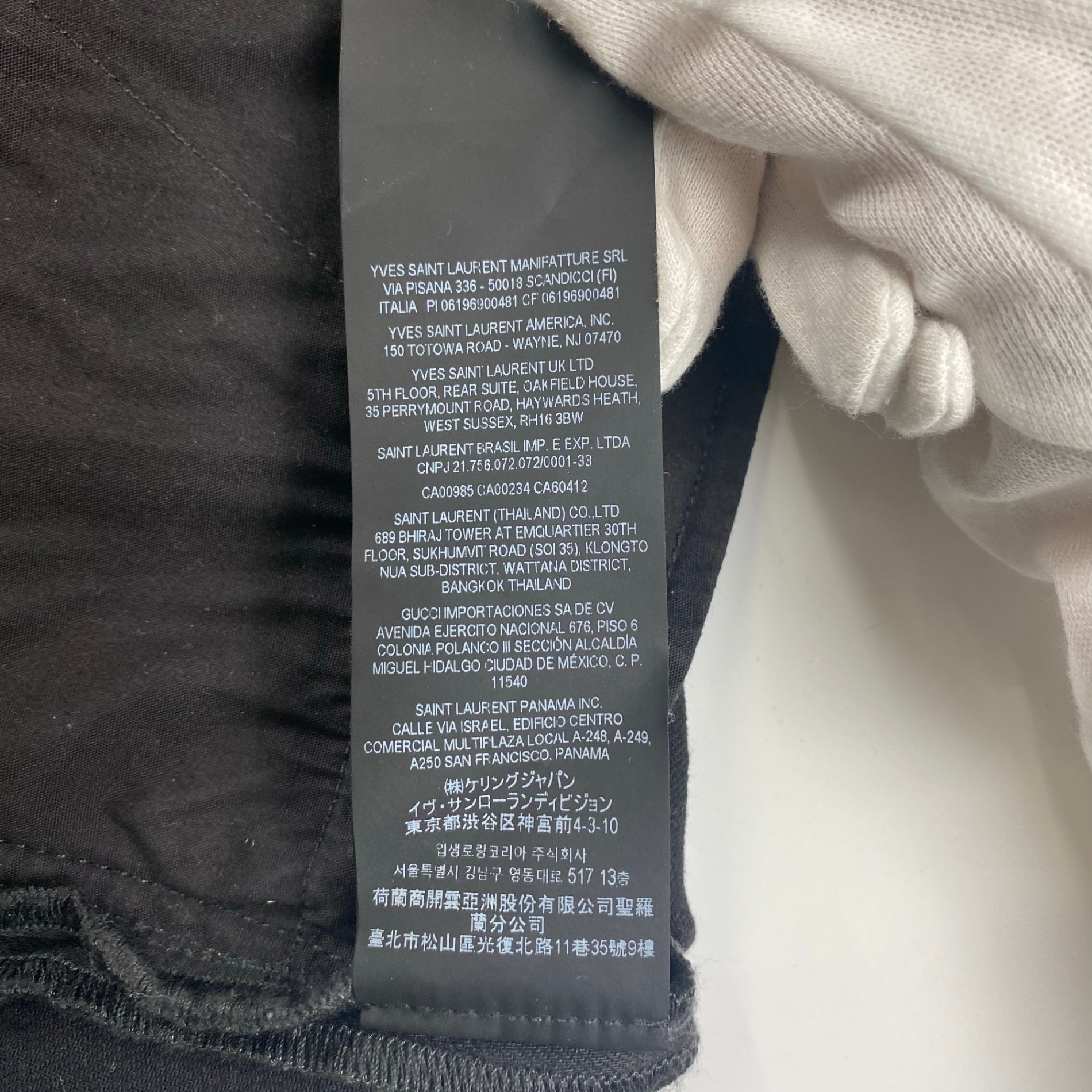 【タグ付】 SAINT LAURENT PARIS サンローラン パリ / コーティング スキニーデニムパンツ 527389 参考定価：80,000程度 SIZE：29