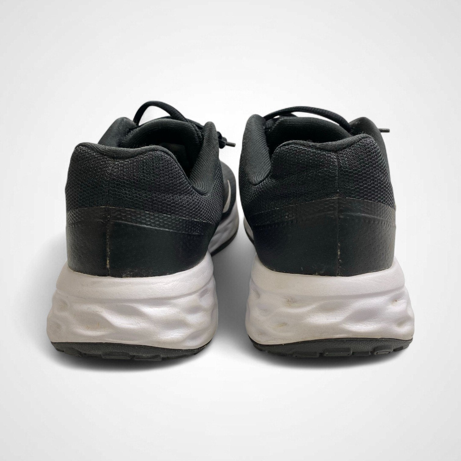 NIKE ナイキ / レボリューション 6 DC3728-003 ホワイト×ブラック SIZE:26.5