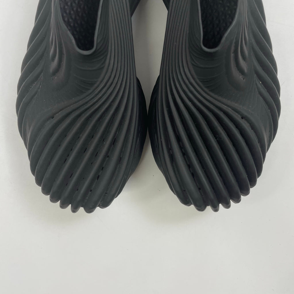 ALIVEFORM / ARMIS LOW ブラック 参考定価：54,200+tax SIZE：41