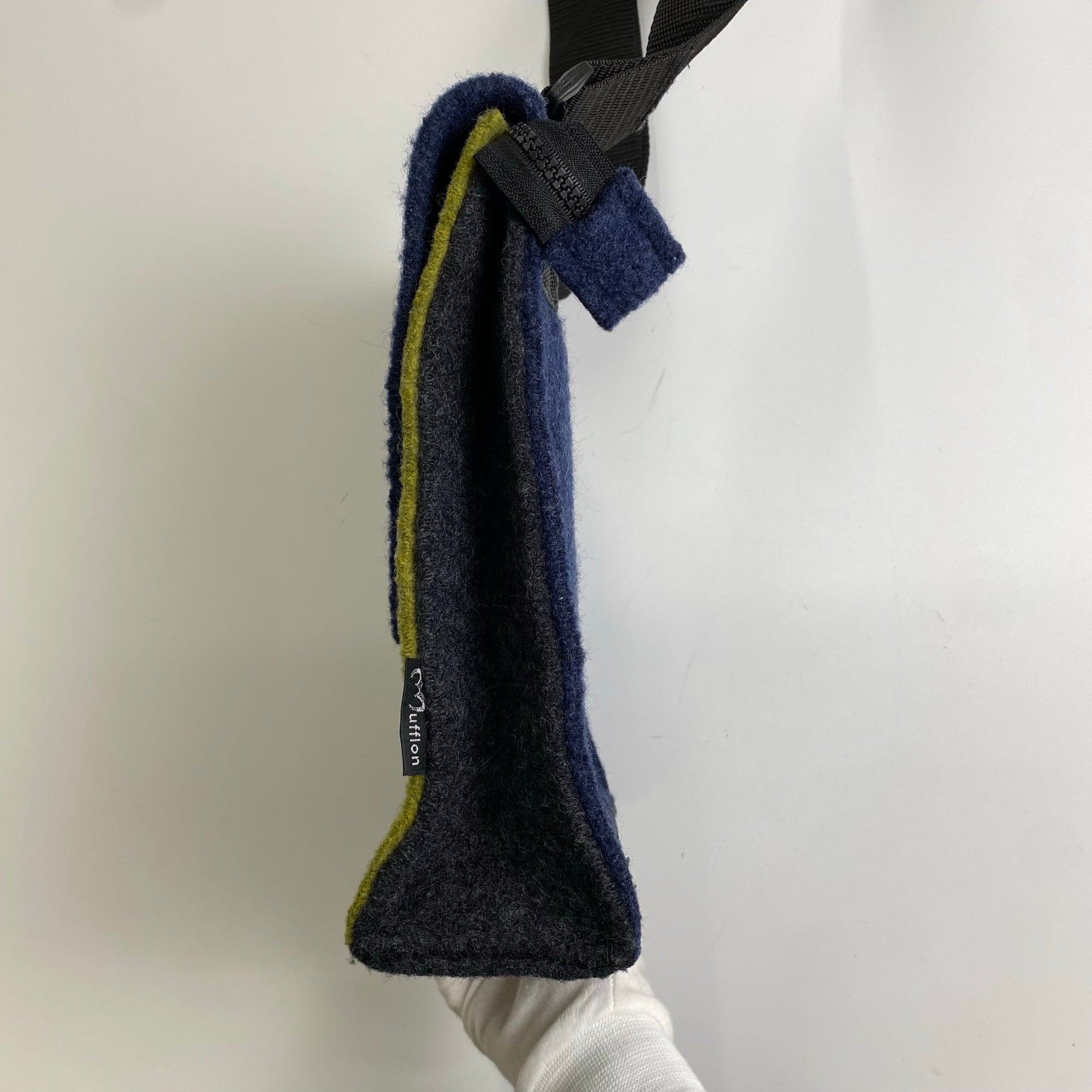 Mufflon マフロン / ショルダーバッグ フェルト 参考定価：20,000程度