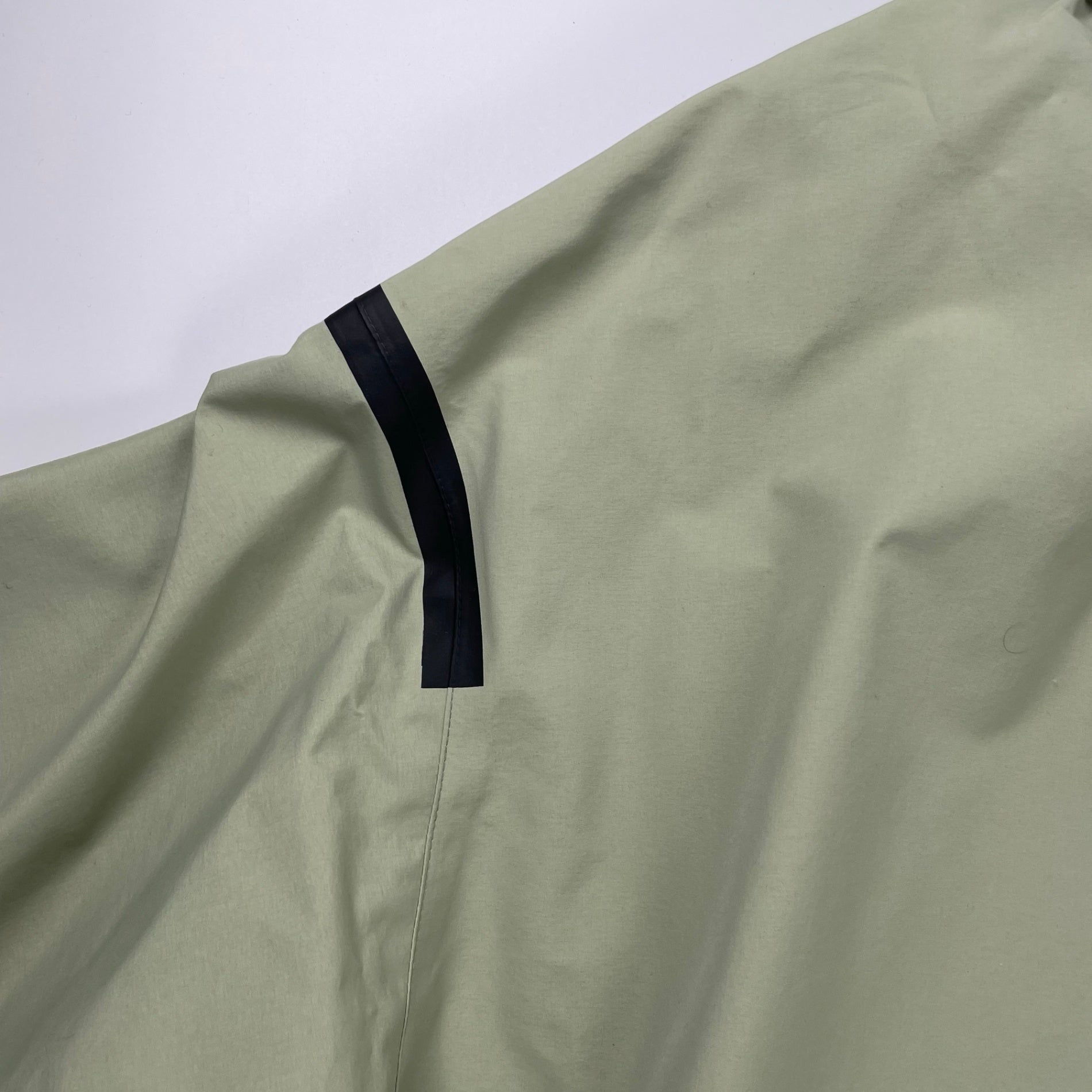 UNUSED アンユーズド / Nylon Coat US2351 未使用 参考定価：64,000+tax SIZE:2