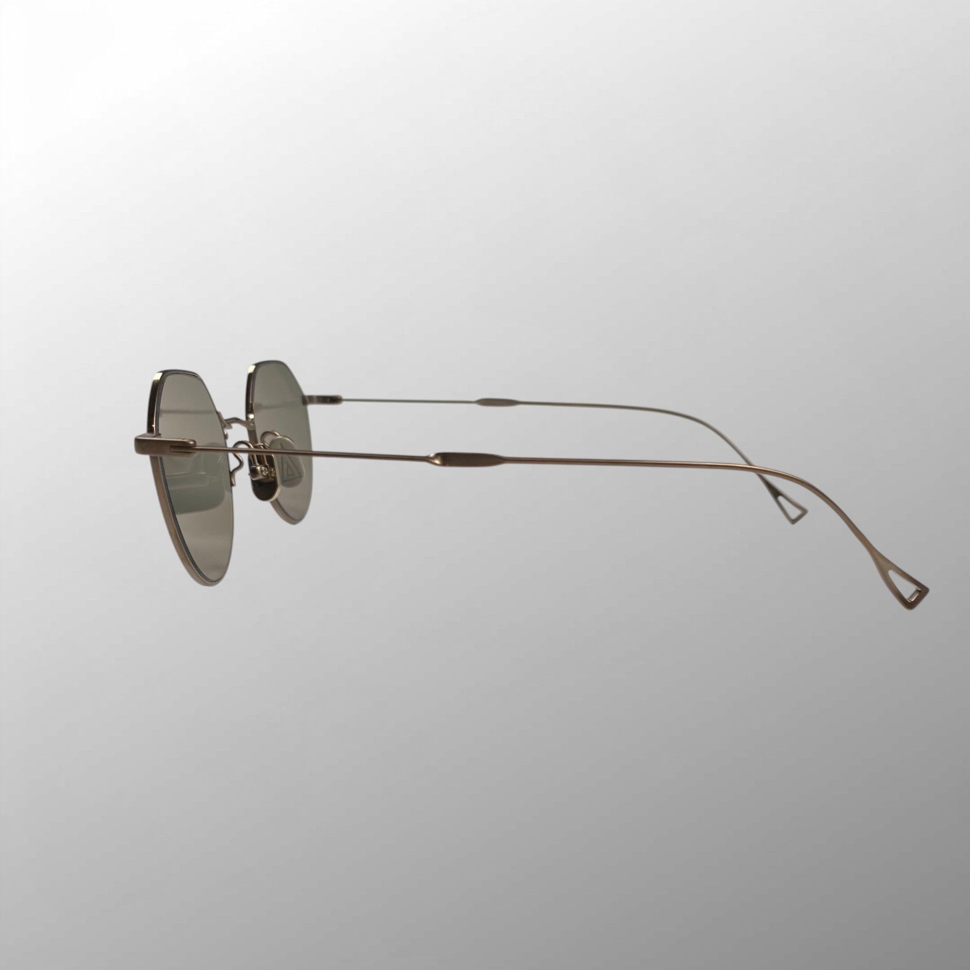 【極美品】 ISSEY MIYAKE イッセイミヤケ / PANT-Ⅸ パント型 サングラス 参考定価：54,000+tax