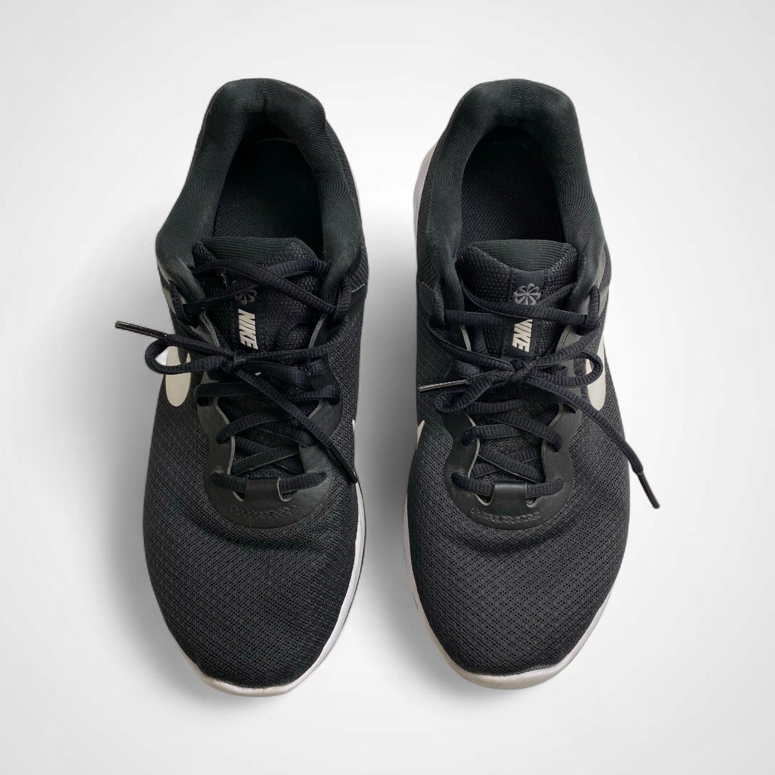 NIKE ナイキ / レボリューション 6 DC3728-003 ホワイト×ブラック SIZE:26.5