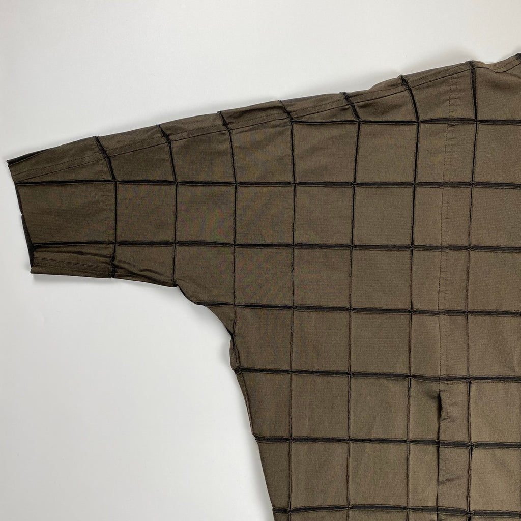 【ユニセックス】 A-POC ABLE ISSEY MIYAKE エイポック エイブル イッセイミヤケ / TYPE-O 002 スチームストレッチ グリッドライトコート ブラウン SIZE：1