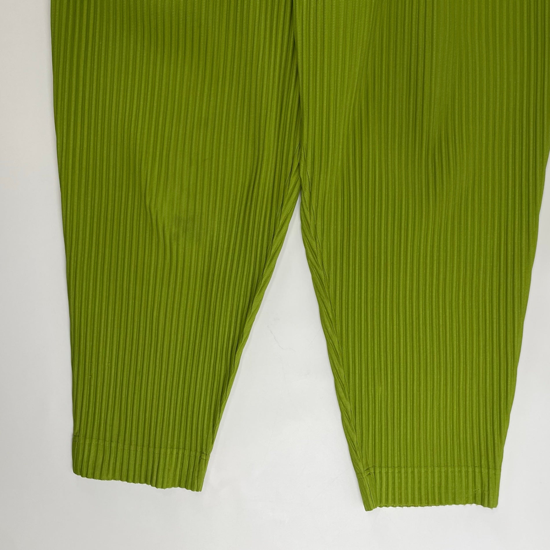 HOMME PLISSE ISSEY MIYAKE プリーツテーパードパンツ HOMME PLISSE ISSEY MIYAKE オムプリッセ イッセイミヤケ / プリーツ