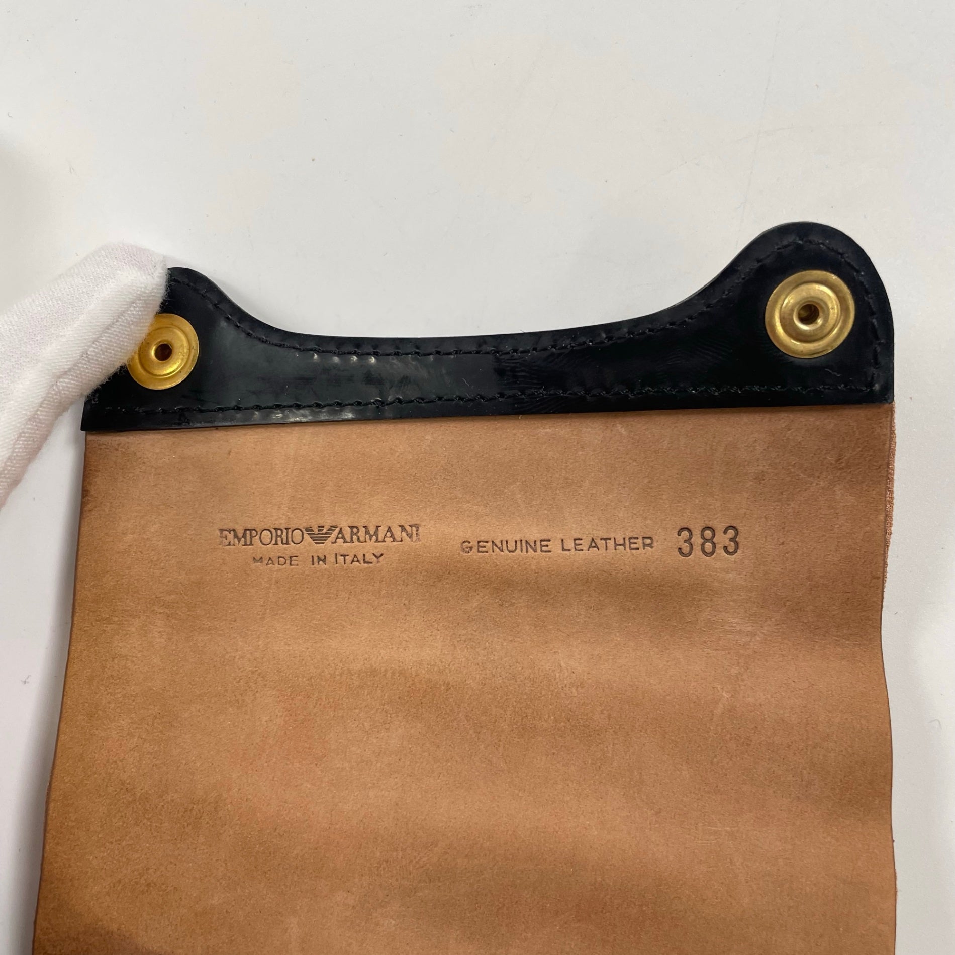 EMPORIO ARMANI / ビジューカフブレスレット レザー 参考定価：55,000程度