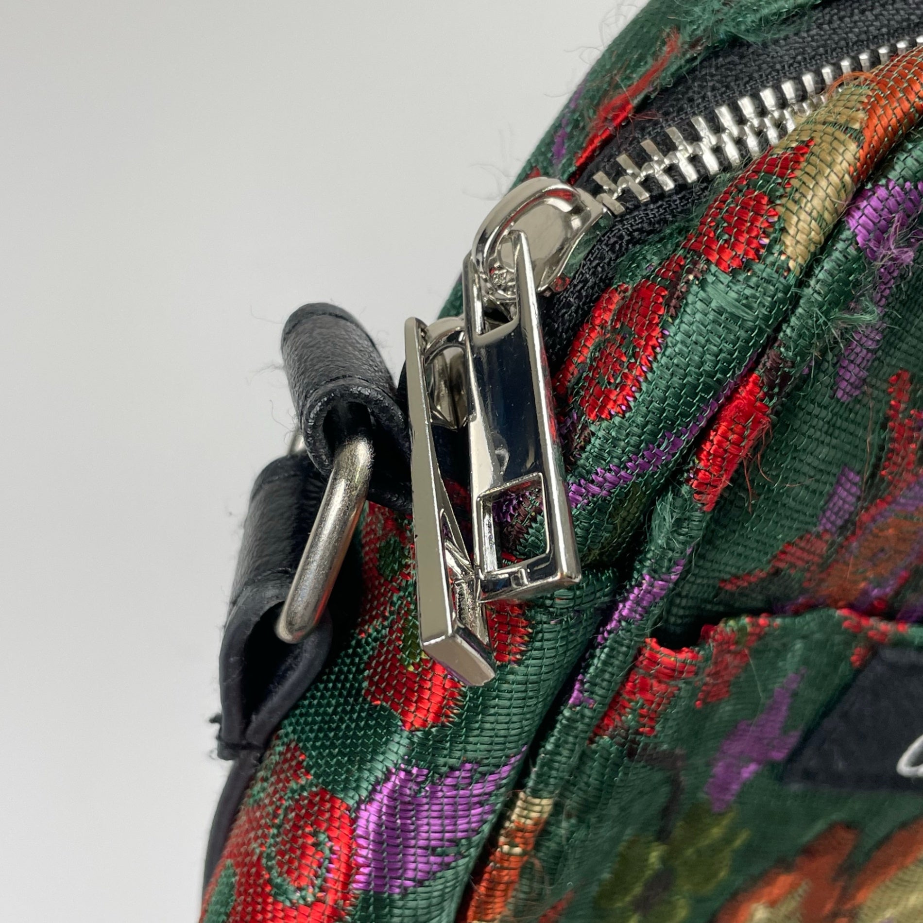 Ground Y グラウンド ワイ / フラワージャガードショルダーバッグ ゴブラン織り