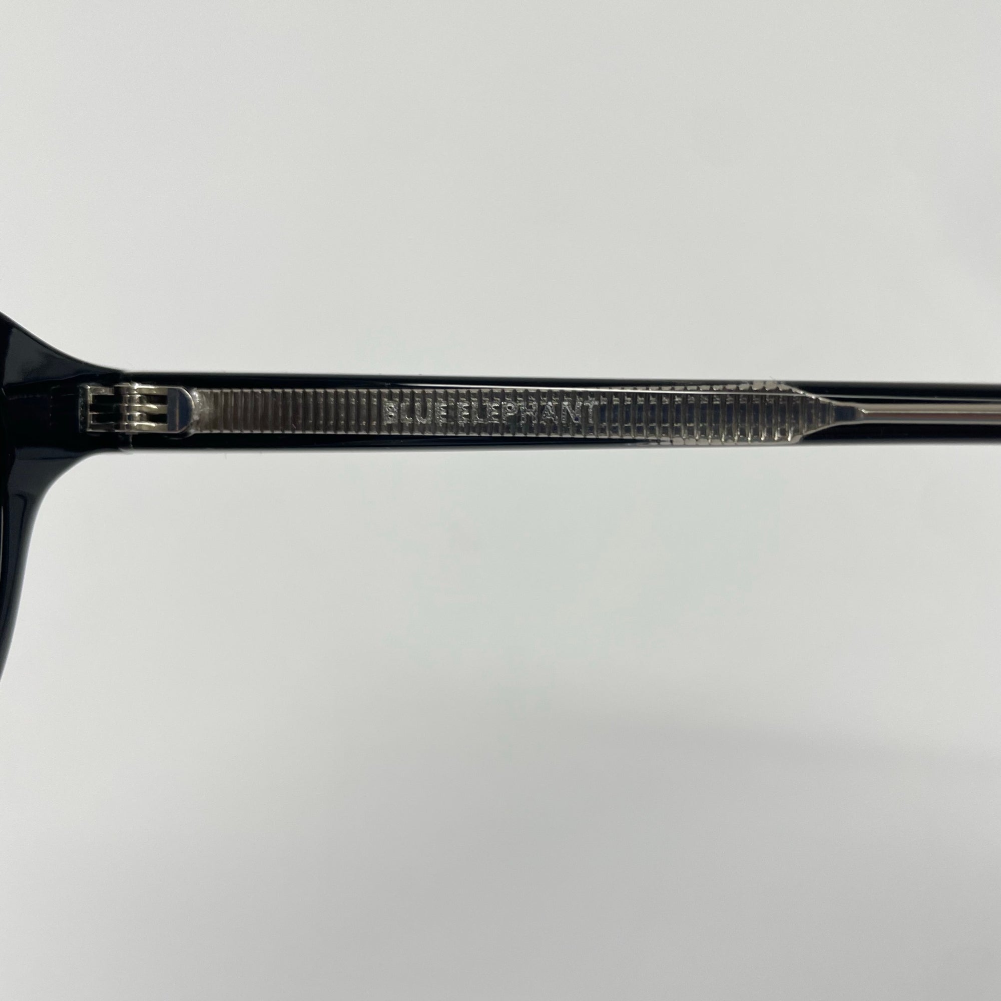 BLUE ELEPHANT ブルーエレファント / EARLY-s サングラス 参考定価：21,000 SIZE：47□23-147