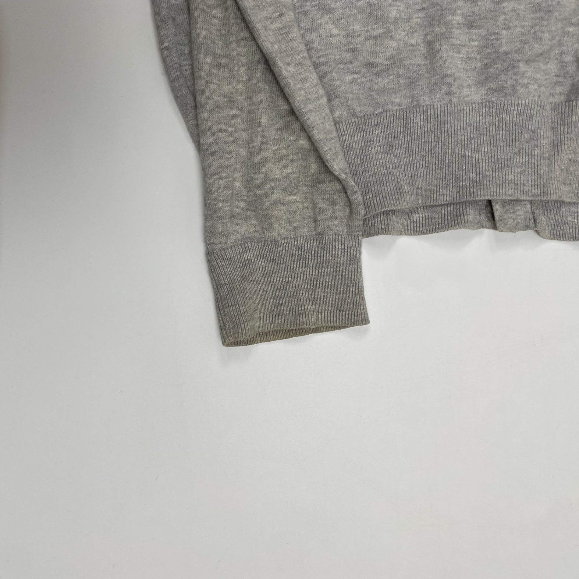 A.P.C. アーペーセー / カシミヤMIXカーディガン 水牛ボタン 参考定価：28,000程度 SIZE:XS