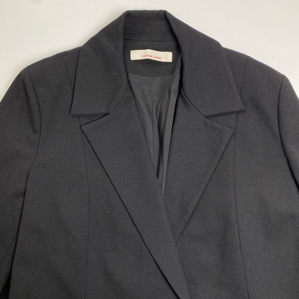 LIVIANA CONTI / ボックスシルエット ジャケット ブラック 参考定価：50,000程度 SIZE:44