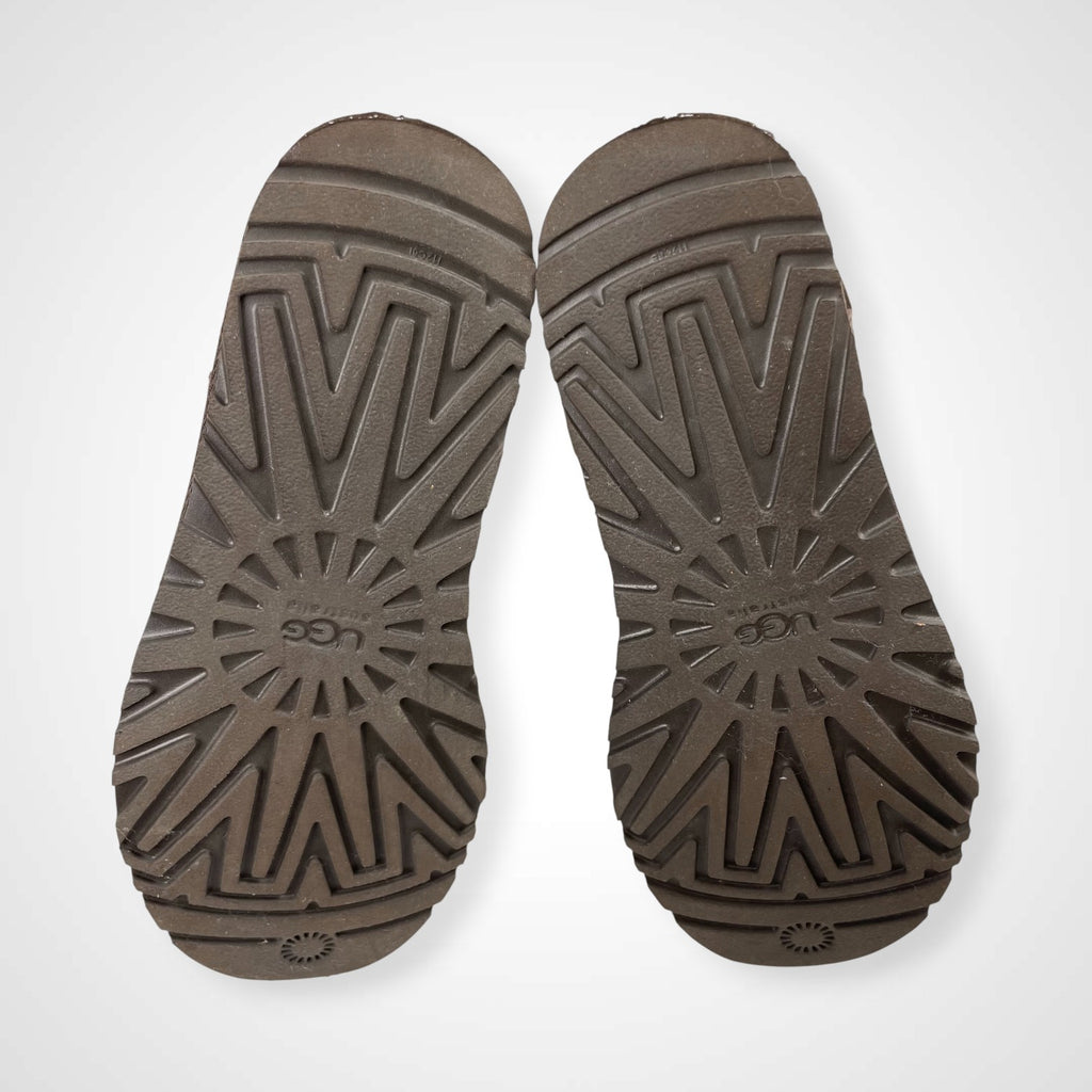 UGG アグ / CLASSIC SHORT ムートンブーツ ブラウン 5825 試着程度 参考定価：30,000程度 SIZE：24cm