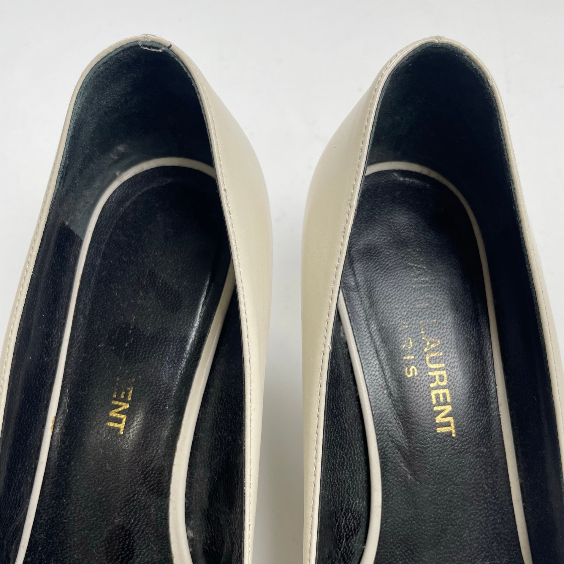 SAINT LAURENT PARIS サンローランパリ / レザーパンプス ホワイト 参考定価：90,000程度 SIZE：36 1/2