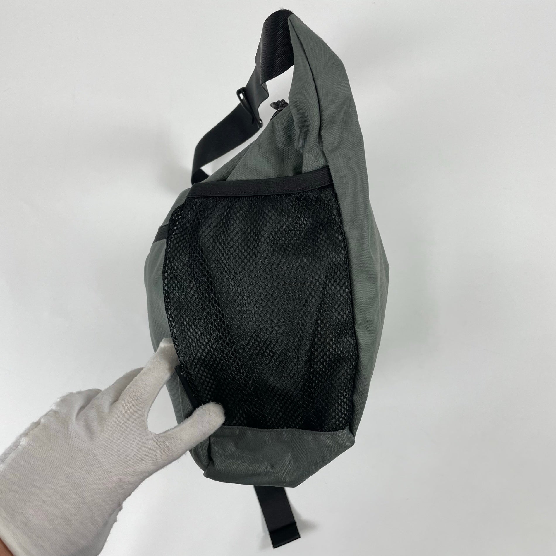 snow peak / Everyday Use Middle Shoulder Bag 参考定価：10,800+tax