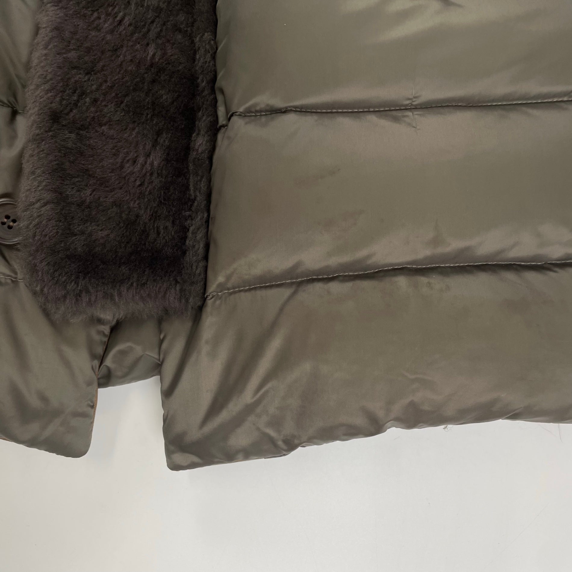 EMMETI / GREYN-3Bムートンダウン 参考定価：189,000+tax SIZE:46