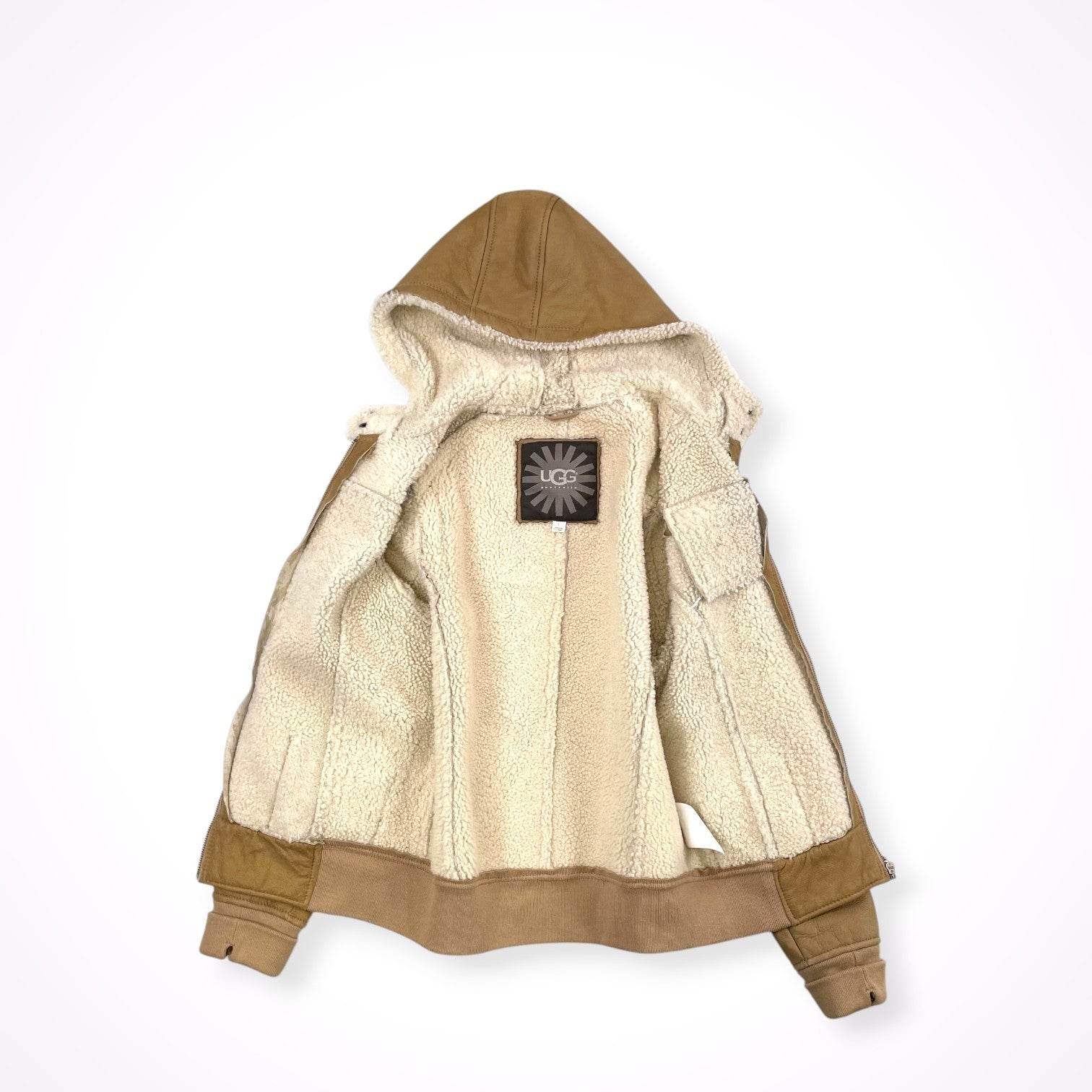 UGG / リアルムートンフーディジャケット 参考定価：180,000程度  SIZE:L