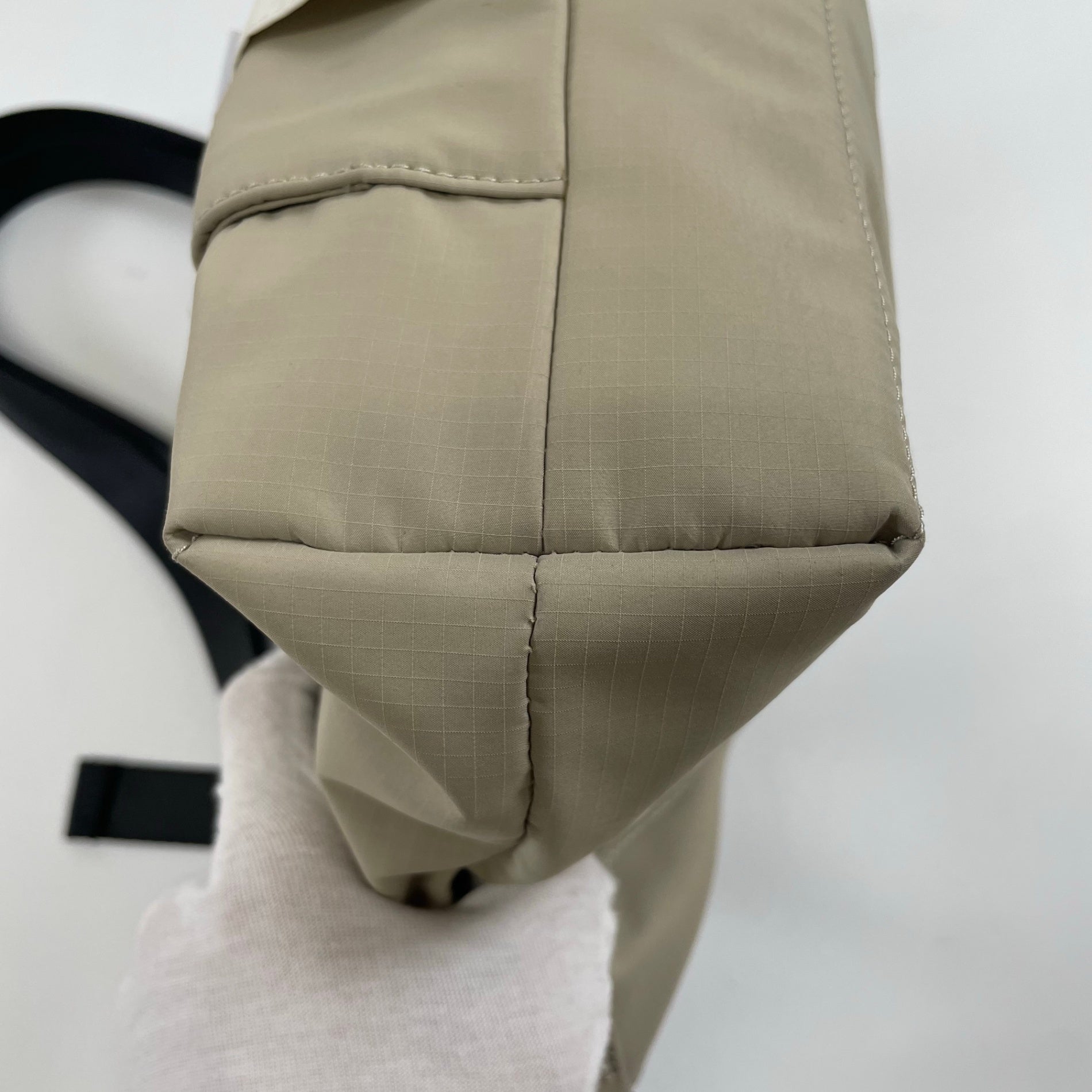A.P.C. / Trek ショルダーバッグ 美品 参考定価：35,000+tax