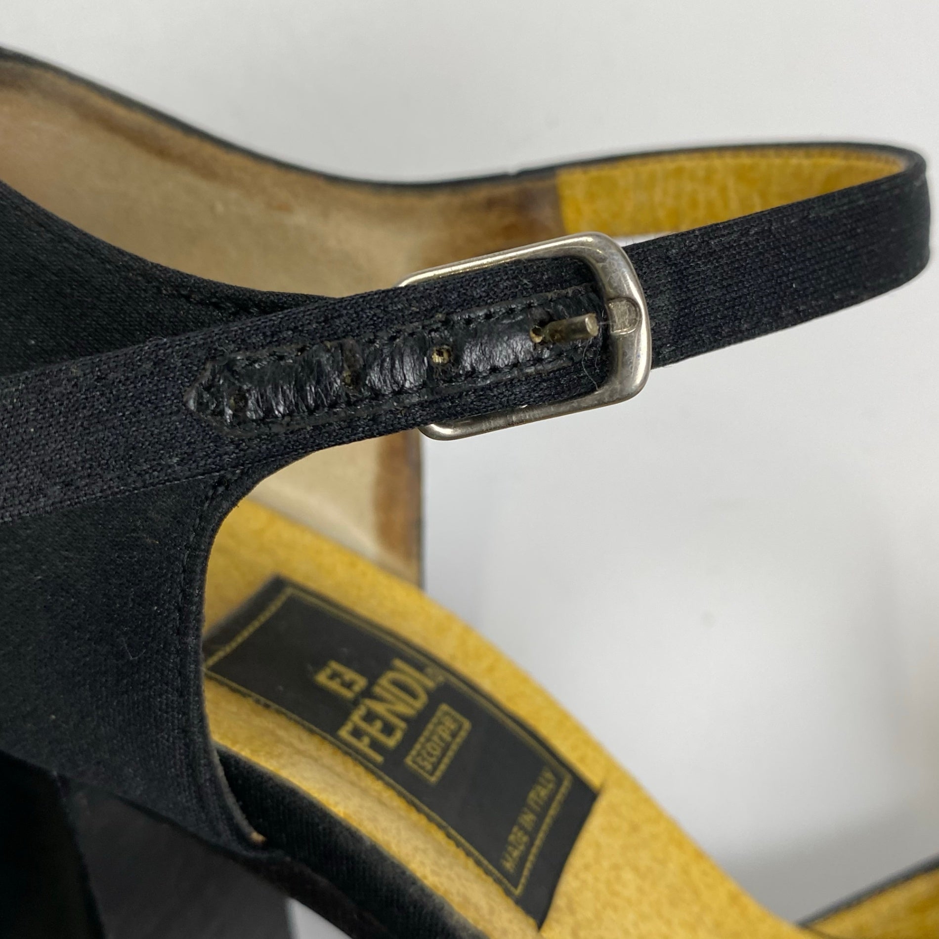 【訳アリ】 FENDI フェンディ / ズッカバックルサンダル チャンキーヒール ブラック SIZE:36(23cm程度)