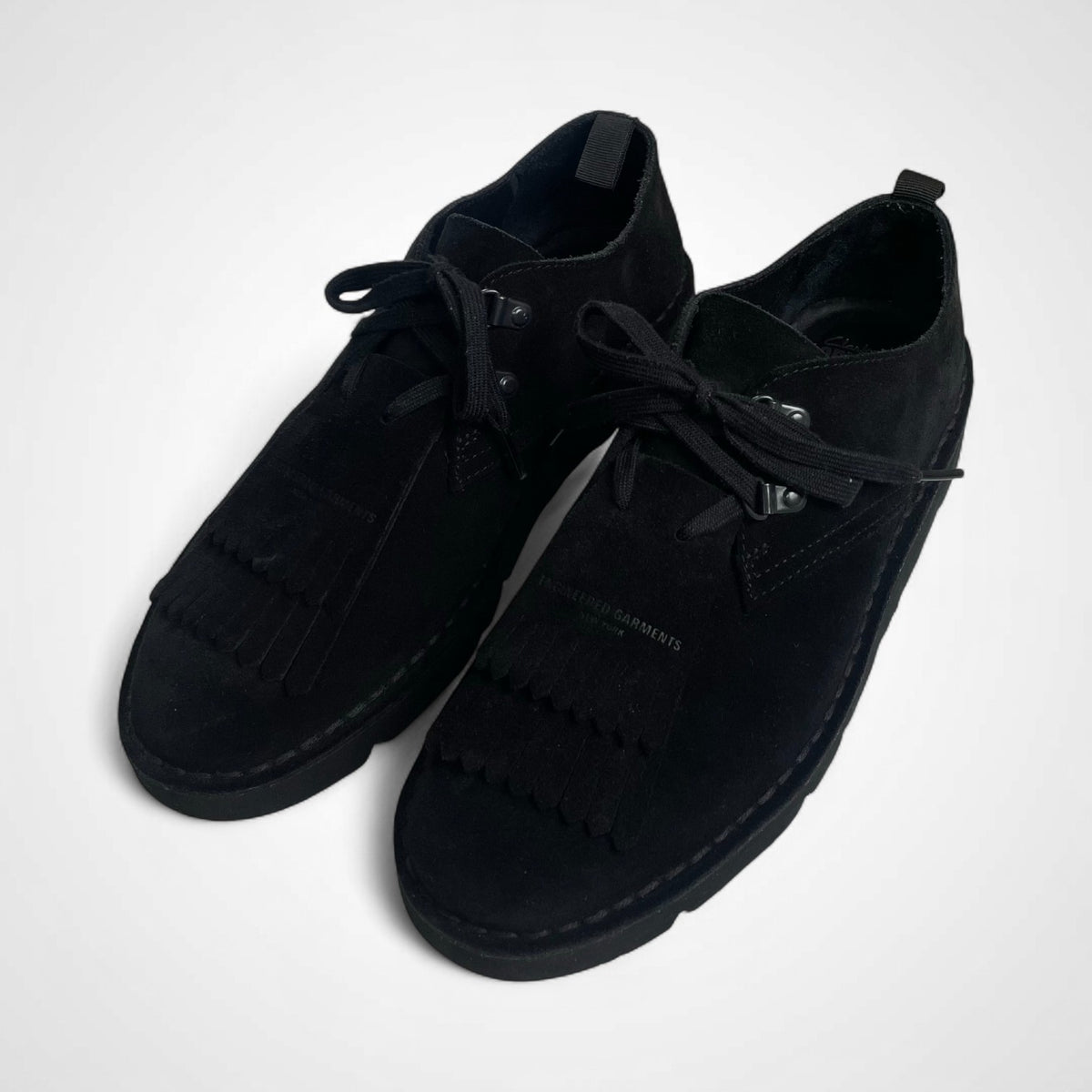 ENGINEERED GARMENTS × Clarks エンジニアドガーメンツ クラークス / DESERT KHAN EG スウェード 極美品 箱・替え紐付 参考定価：29,000+tax SIZE:26cm