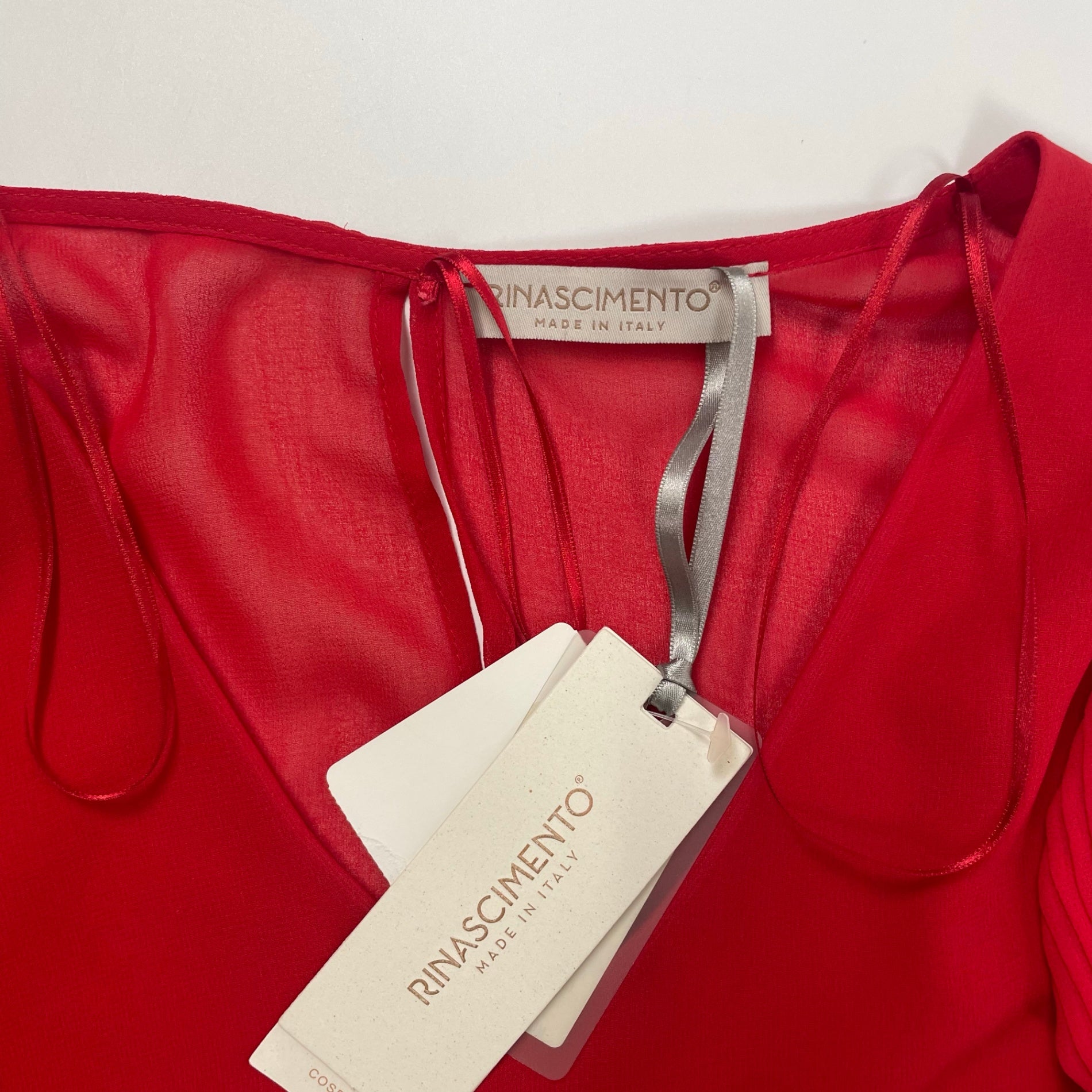 RINASCIMENTO / プリーツスリーブブラウス 未使用品 参考定価：18,000+tax SIZE:S