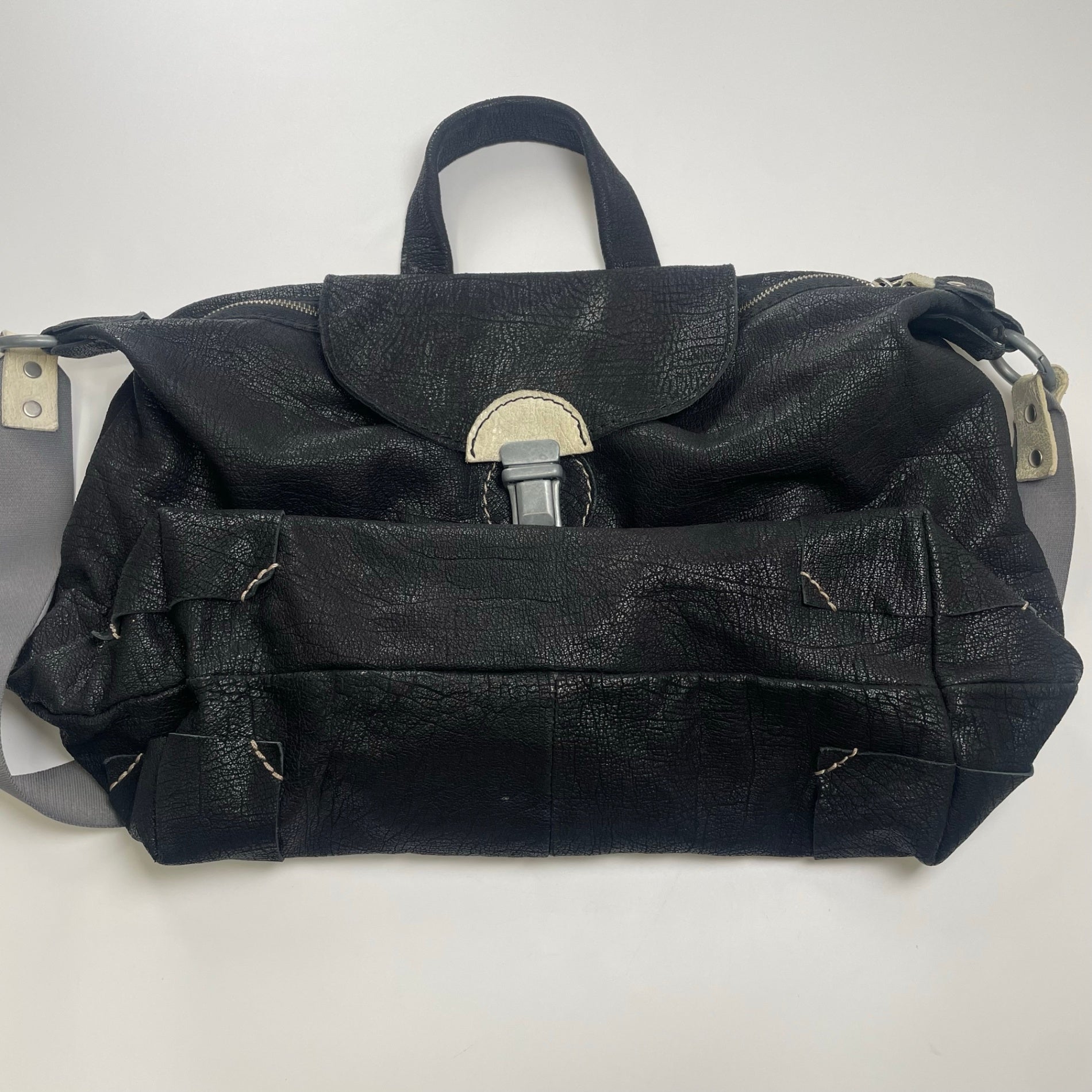 m'appazza イタリアデザイナーズ / シュリンクレザー ショルダーバッグ MADE IN ITALY 参考定価：100,000程度