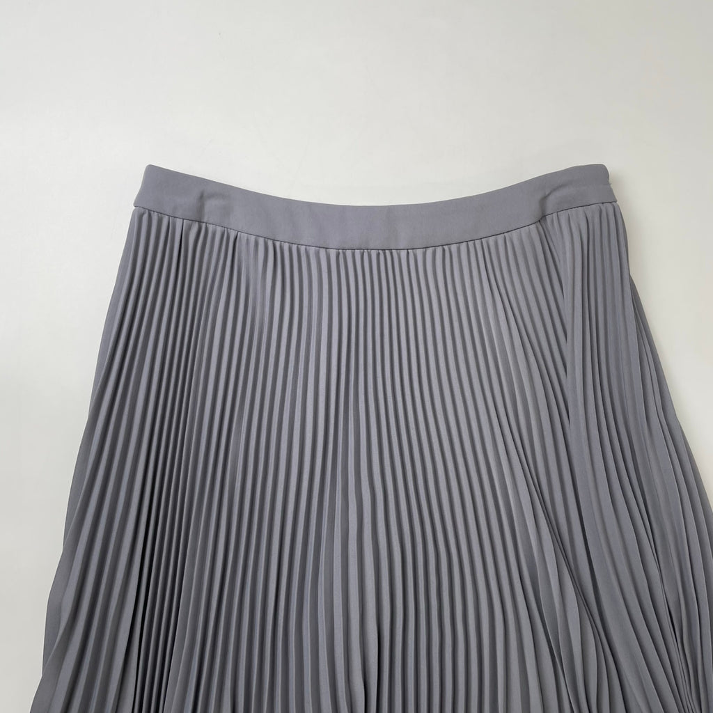 Graphpaper / SATIN PLEATS SKIRT 参考定価：32,000+tax SIZE:00
