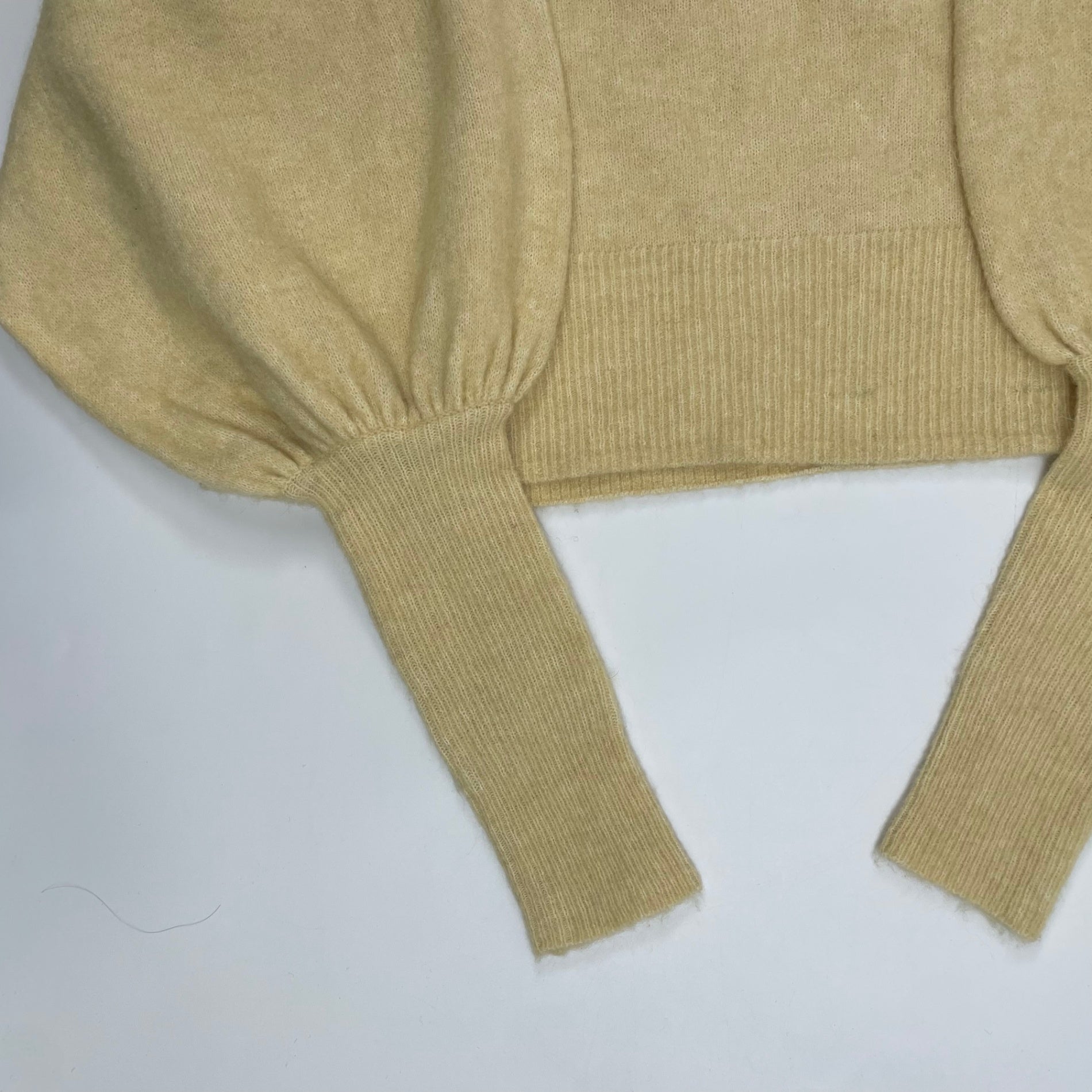 BAUM UND PFERDGARTEN バウムウンドヘルガーテン / アルパカMIXクロップドニット バルーンスリーブ BEAMS取扱い 参考定価：35,000程度 SIZE:L