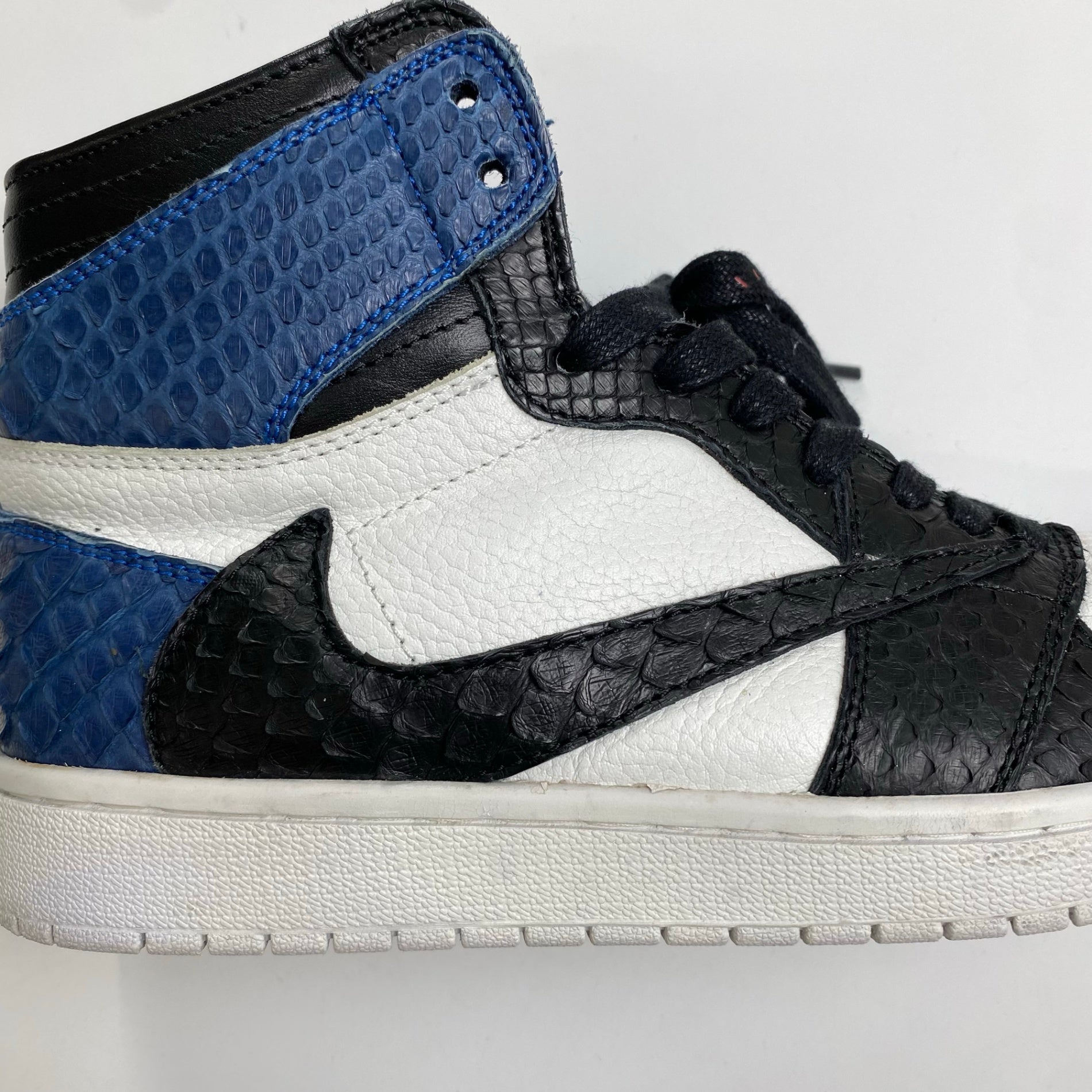 STAN GLS スタン ジーエルエス S.CURVE STUDIO / AJ1 TRAVIS パイソンカスタム 参考定価：300,000程度 SIZE：9(27cm程度)