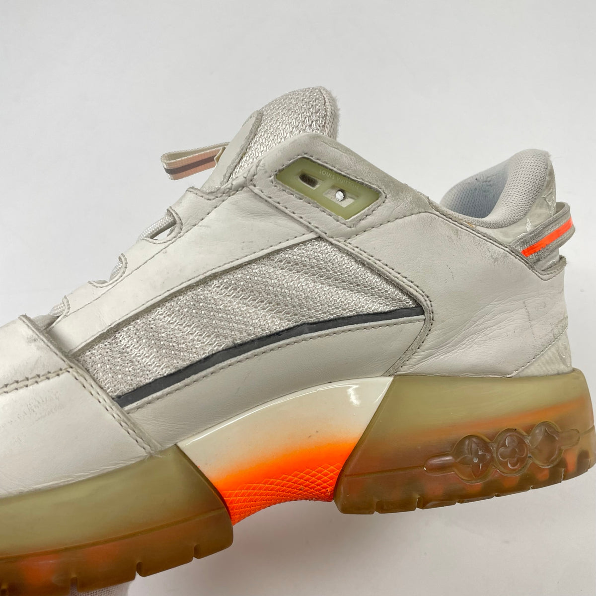 LOUIS VUITTON / アビューライン スニーカー 参考定価：160,000程度 SIZE:8