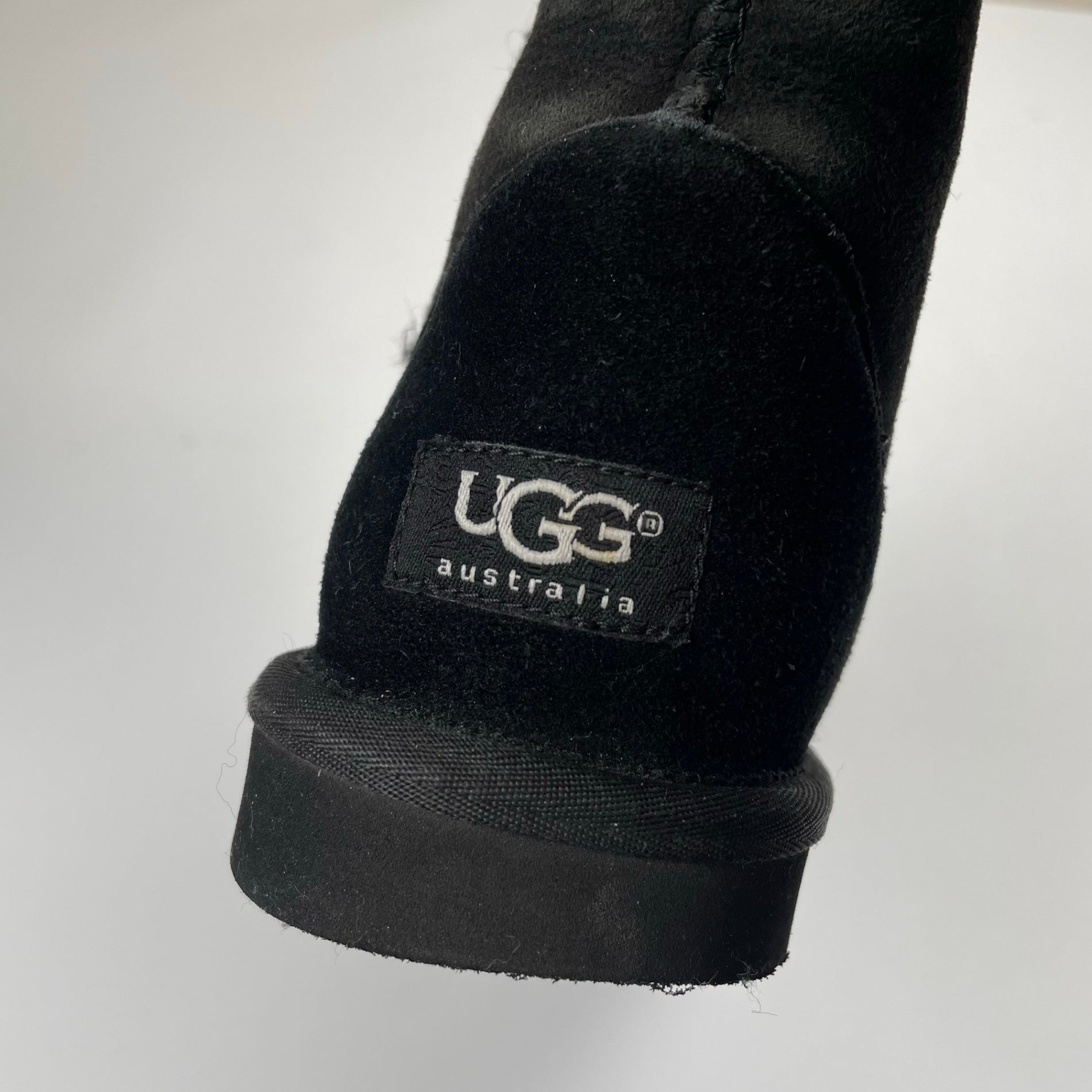 UGG アグ / CLASSIC TALL ムートンブーツ ブラック 参考定価：30,000程度 SIZE:23.5cm
