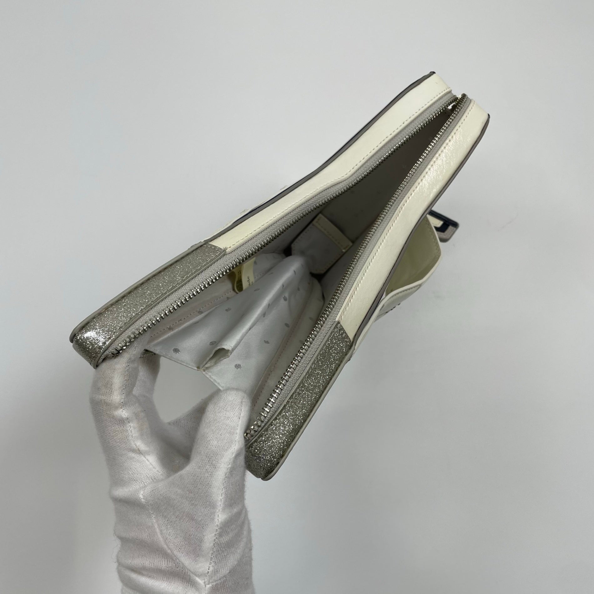 kate spade ケイトスペード / スペースシャトルクラッチバッグ ホワイト×シルバー