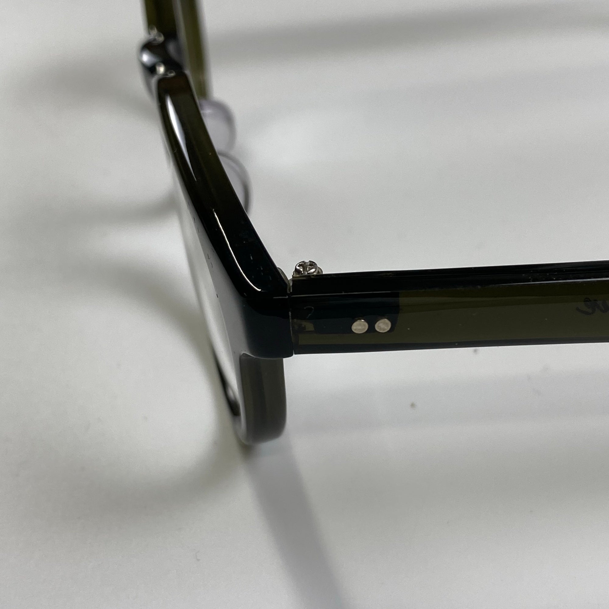 金子眼鏡 × 泰八郎謹製 【手造】シリーズ / EXCLUSIVE セルロイド ウェリントン ノー芯 カーキ 度なしクリアレンズ入り E-11 参考定価：40,000程度