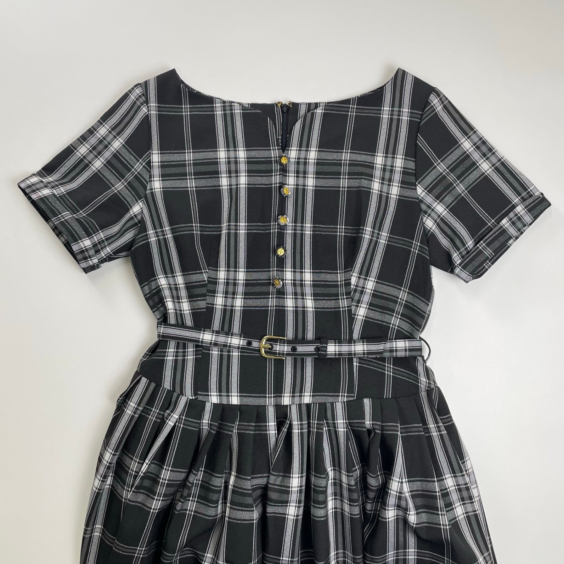 an another angelus アン アナザー アンジェラス / キーネックカラータックワンピース 参考定価：15,000+tax SIZE：FREE