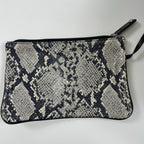 EMPORIO ARMANI / カーフレザートートバッグ パイソン加工 参考定価：180,000程度 布袋付
