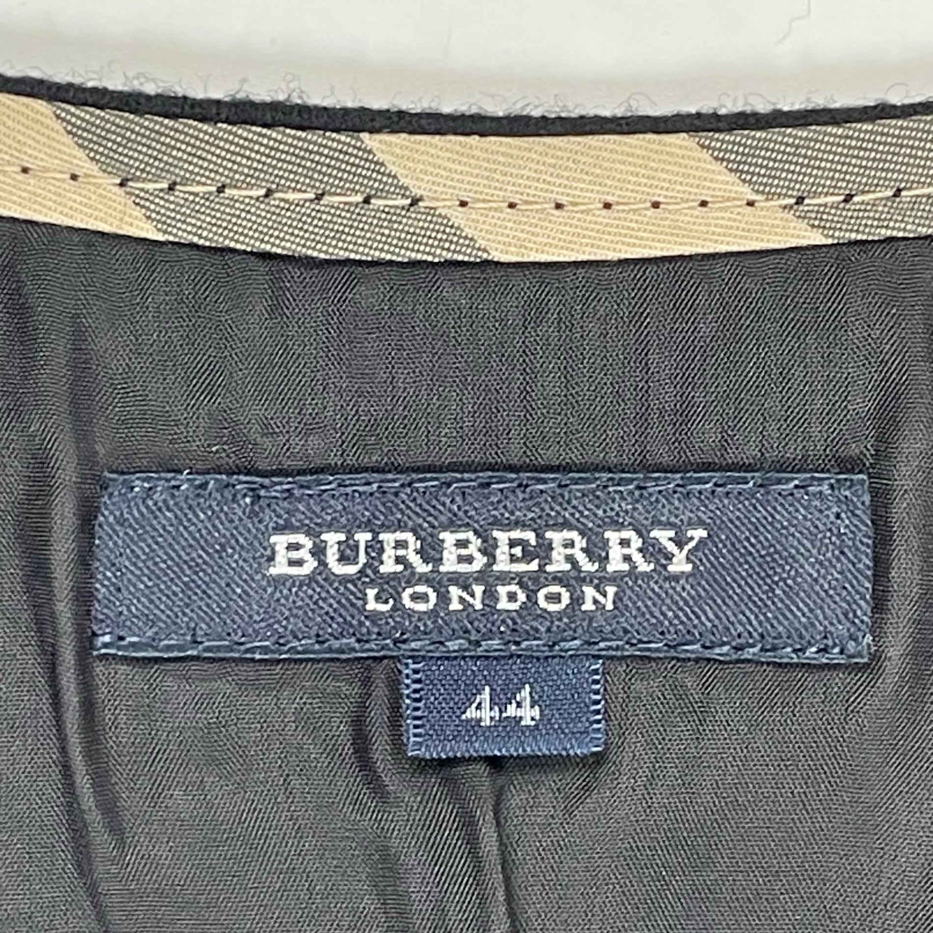 BURBERRY LONDON バーバリーロンドン / ノヴァチェック ボタンデザインワンピース 参考定価：38,000程度 SIZE：44