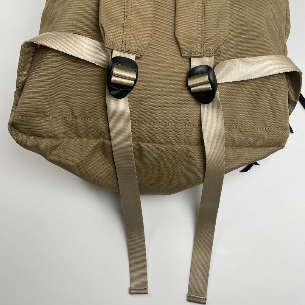 hobo ホーボー / カウレザーチャームデイパック ベージュ 参考定価：22,000程度